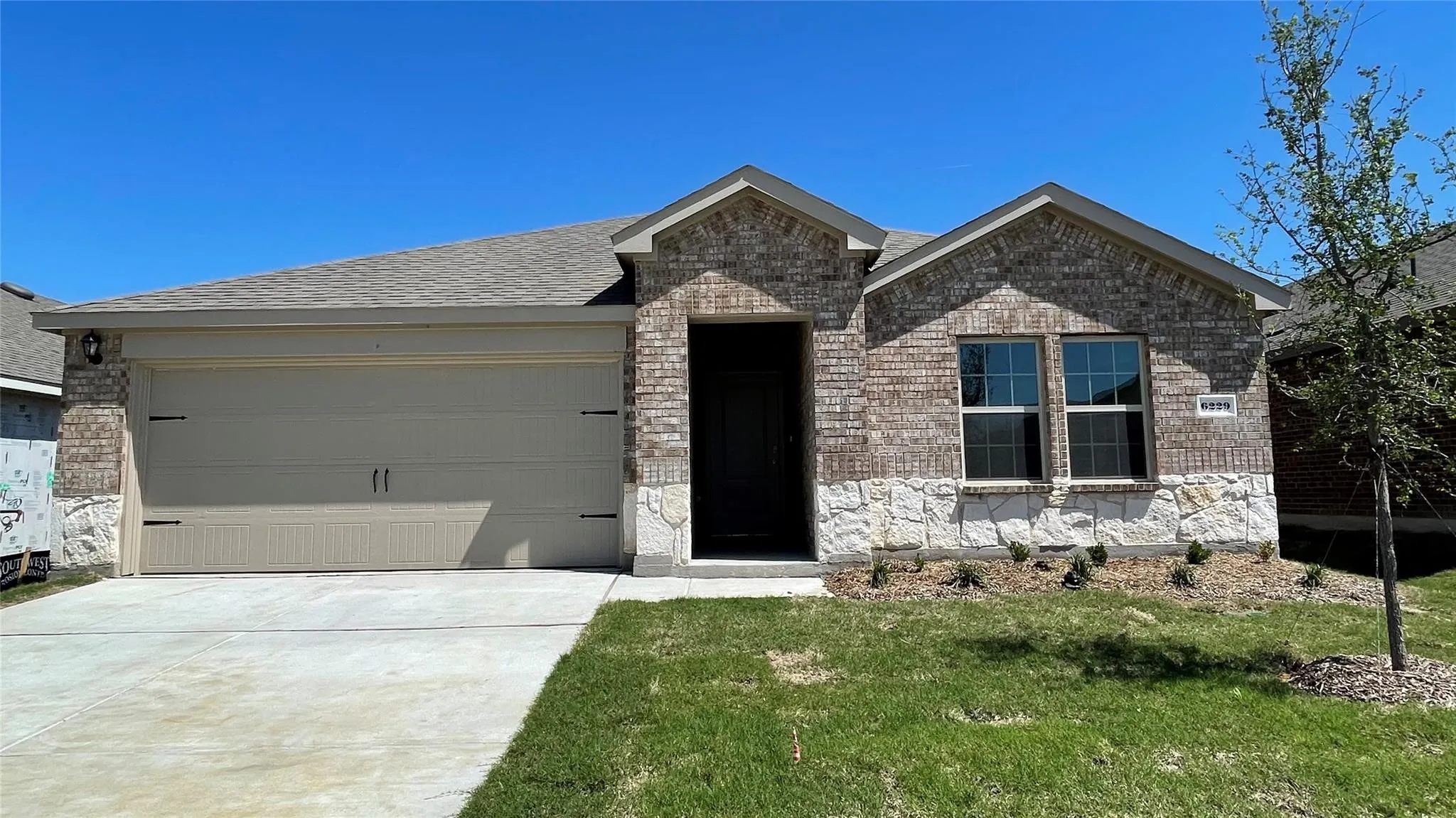 Single Family Residence For Rent