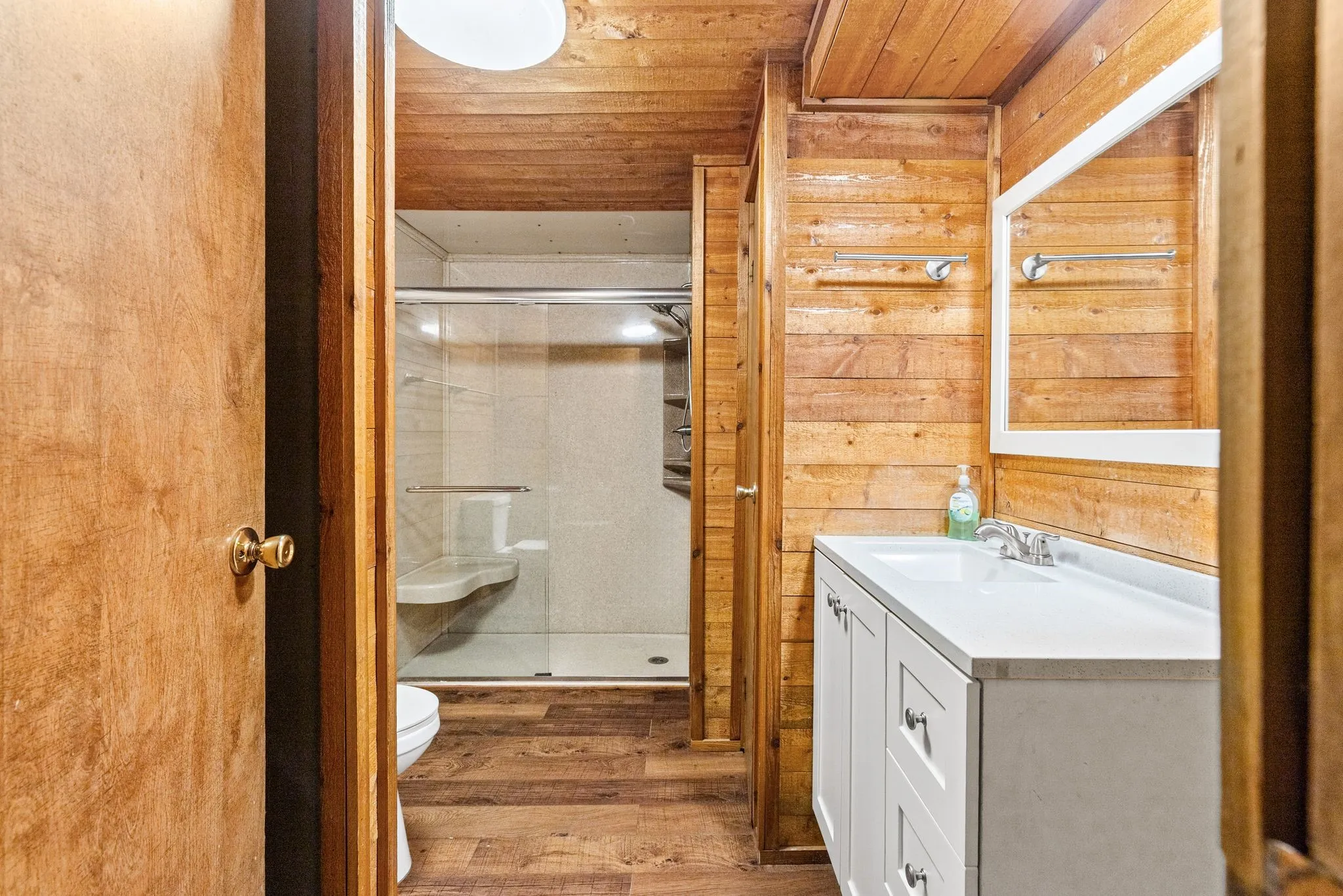 Mobile Home For Sale in Hunt County , 10830 Paradise Lane 1.6 Acres, Wills Point, Texas 75169, 2 Bedroom, 2 Bathroom, Garage spaces, 1,248 Sqft, built in 1984, mls#21419756, Real Estate Agent in Wills Point, Homes For Sale in Hunt county, Homes For Sale in Wills Point, Realtor in Wills Point Texas, Real Estate Brokerage Independent Realty Texas, Luminita Cordes Realtor