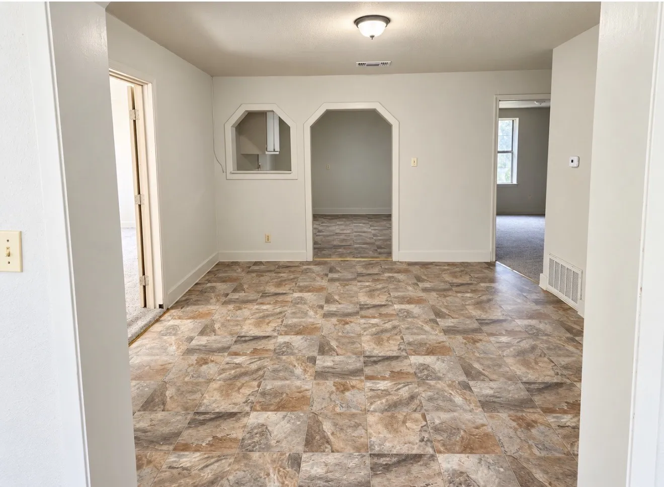 Single Family Residence For Sale in Palo Pinto County , 511 SW 3rd Street, Mineral Wells, Texas 76067, 4 Bedroom, 1 Bathroom, Garage spaces, 2,258 Sqft, built in 1929, mls#21418414, Real Estate Agent in Mineral Wells, Homes For Sale in Palo Pinto county, Homes For Sale in Mineral Wells, Realtor in Mineral Wells Texas, Real Estate Brokerage Independent Realty Texas, Luminita Cordes Realtor