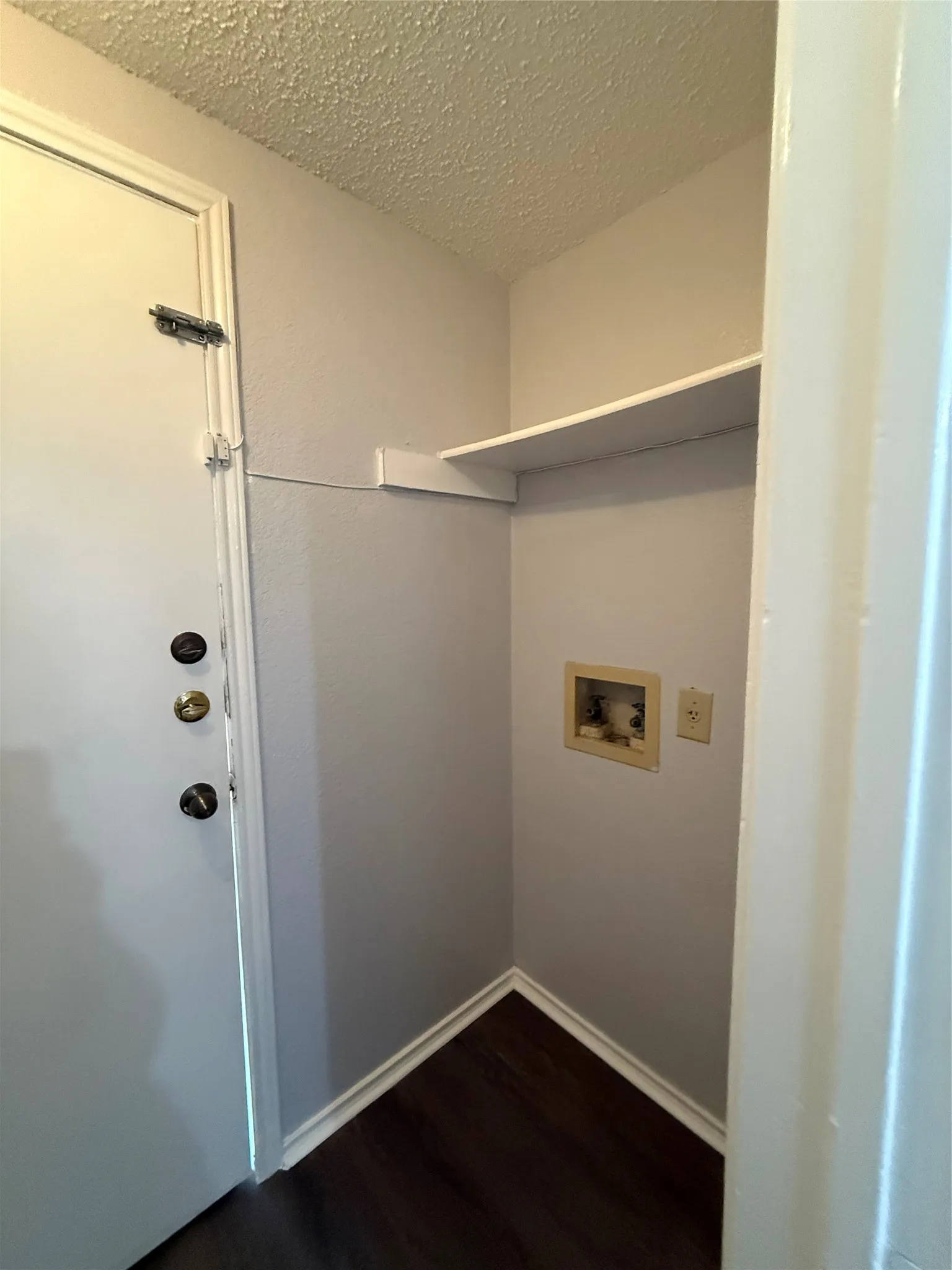 Duplex For Rent in Dallas County , 1204 Bittersweet Cove, De Soto, Texas 75115, 3 Bedroom, 3 Bathroom, 2 Garage spaces, 1,298 Sqft, built in 1986, mls#21419886, Real Estate Agent in De Soto, Homes For Rent in Dallas county, Homes For Rent in De Soto, Realtor in De Soto Texas, Real Estate Brokerage Independent Realty Texas, Luminita Cordes Realtor