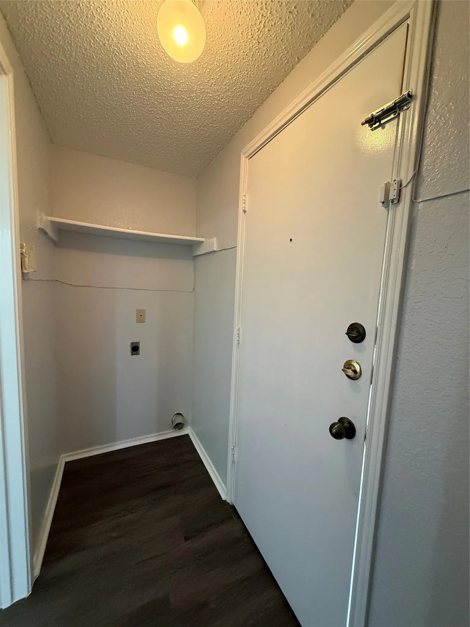 Duplex For Rent in Dallas County , 1204 Bittersweet Cove, De Soto, Texas 75115, 3 Bedroom, 3 Bathroom, 2 Garage spaces, 1,298 Sqft, built in 1986, mls#21419886, Real Estate Agent in De Soto, Homes For Rent in Dallas county, Homes For Rent in De Soto, Realtor in De Soto Texas, Real Estate Brokerage Independent Realty Texas, Luminita Cordes Realtor