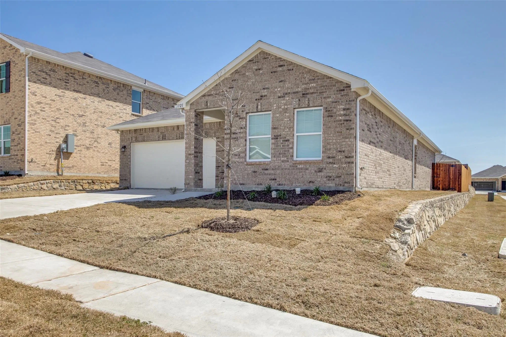 Single Family Residence For Rent in Collin County , 721 Cherry Blossom Street, Anna, Texas 75409, 3 Bedroom, 2 Bathroom, 2 Garage spaces, 1,820 Sqft, built in 2022, mls#21419888, Real Estate Agent in Anna, Homes For Rent in Collin county, Homes For Rent in Anna, Realtor in Anna Texas, Real Estate Brokerage Independent Realty Texas, Luminita Cordes Realtor