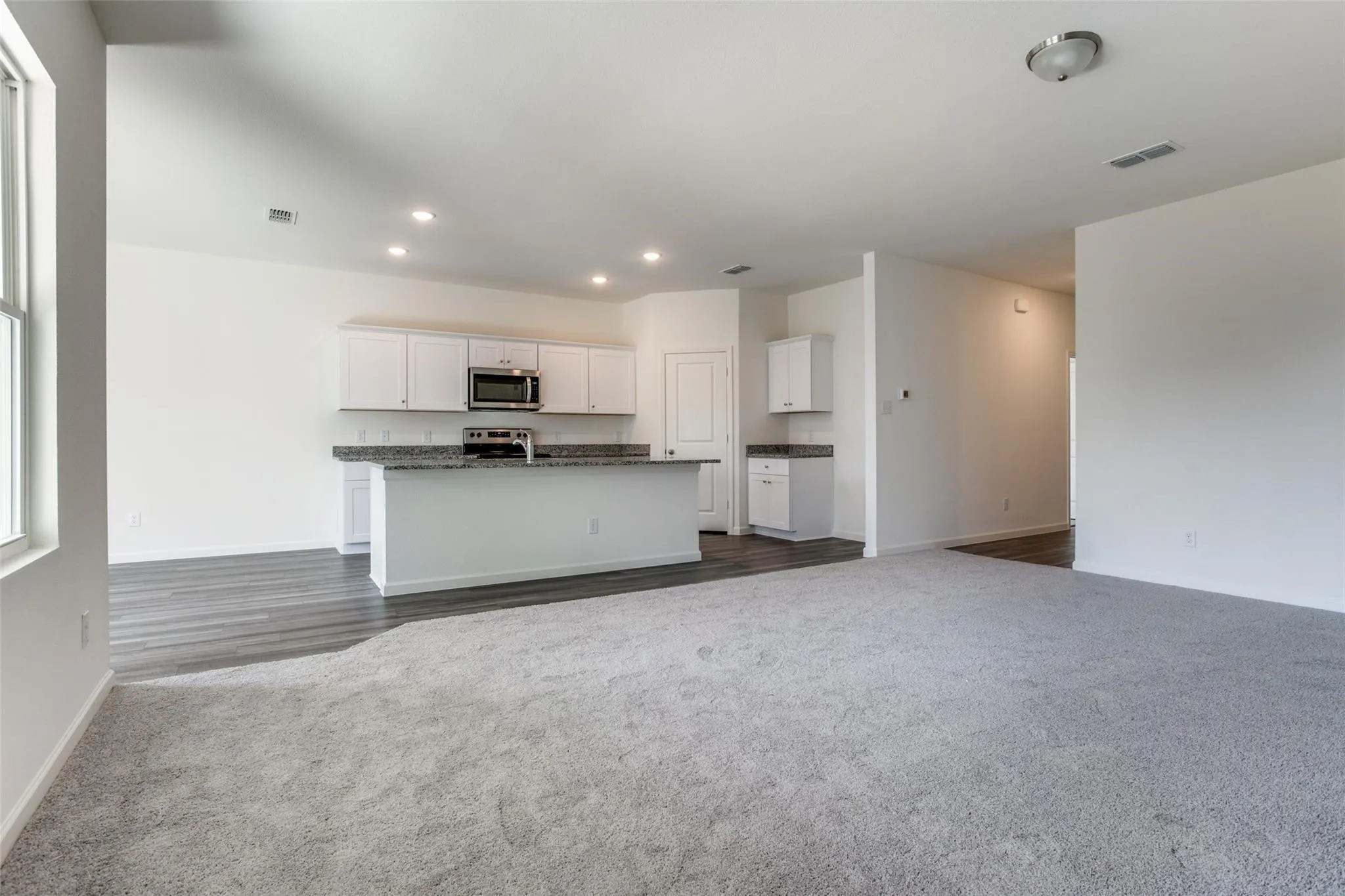 Single Family Residence For Rent in Collin County , 721 Cherry Blossom Street, Anna, Texas 75409, 3 Bedroom, 2 Bathroom, 2 Garage spaces, 1,820 Sqft, built in 2022, mls#21419888, Real Estate Agent in Anna, Homes For Rent in Collin county, Homes For Rent in Anna, Realtor in Anna Texas, Real Estate Brokerage Independent Realty Texas, Luminita Cordes Realtor