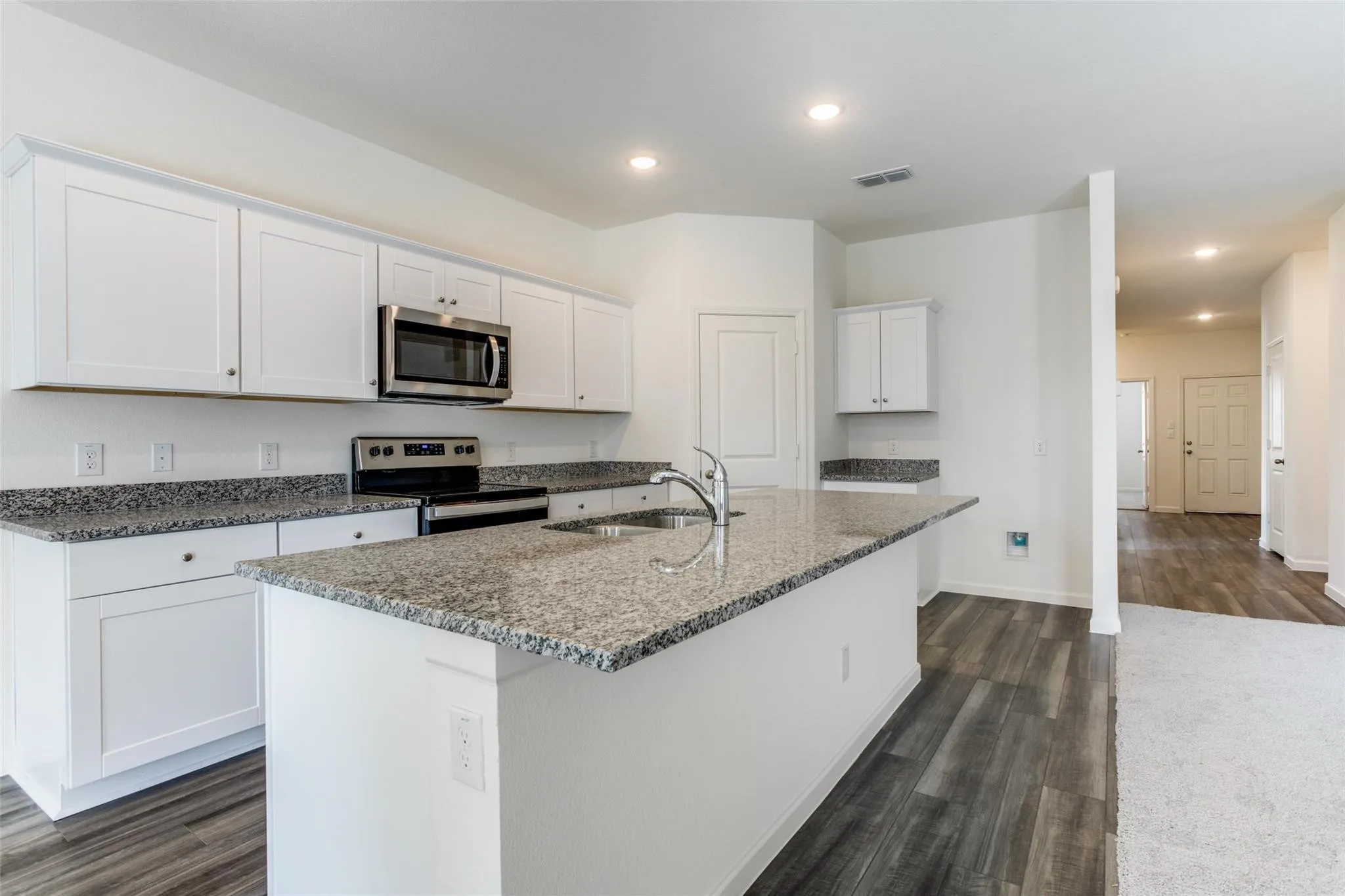 Single Family Residence For Rent in Collin County , 721 Cherry Blossom Street, Anna, Texas 75409, 3 Bedroom, 2 Bathroom, 2 Garage spaces, 1,820 Sqft, built in 2022, mls#21419888, Real Estate Agent in Anna, Homes For Rent in Collin county, Homes For Rent in Anna, Realtor in Anna Texas, Real Estate Brokerage Independent Realty Texas, Luminita Cordes Realtor