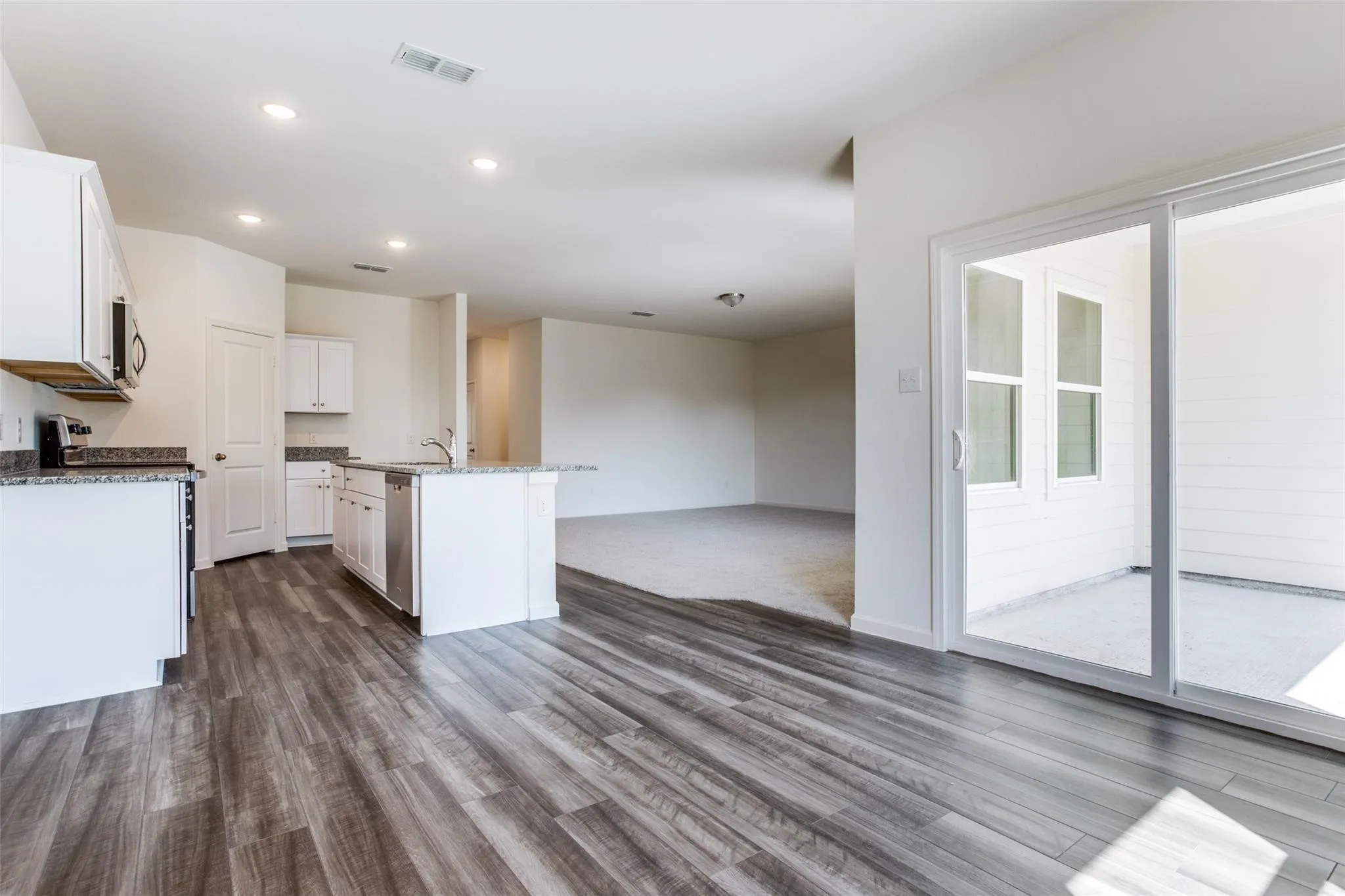 Single Family Residence For Rent in Collin County , 721 Cherry Blossom Street, Anna, Texas 75409, 3 Bedroom, 2 Bathroom, 2 Garage spaces, 1,820 Sqft, built in 2022, mls#21419888, Real Estate Agent in Anna, Homes For Rent in Collin county, Homes For Rent in Anna, Realtor in Anna Texas, Real Estate Brokerage Independent Realty Texas, Luminita Cordes Realtor