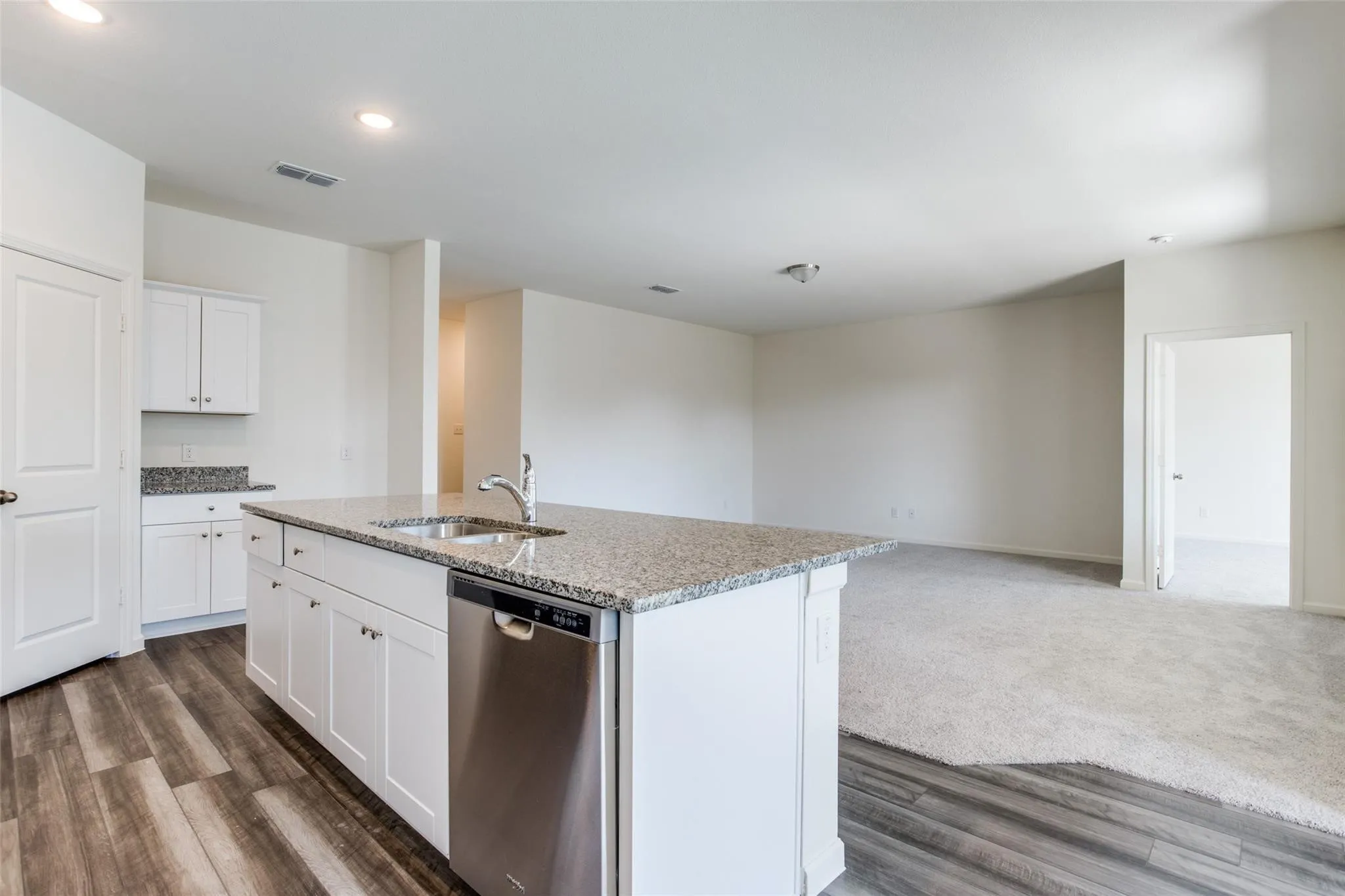 Single Family Residence For Rent in Collin County , 721 Cherry Blossom Street, Anna, Texas 75409, 3 Bedroom, 2 Bathroom, 2 Garage spaces, 1,820 Sqft, built in 2022, mls#21419888, Real Estate Agent in Anna, Homes For Rent in Collin county, Homes For Rent in Anna, Realtor in Anna Texas, Real Estate Brokerage Independent Realty Texas, Luminita Cordes Realtor