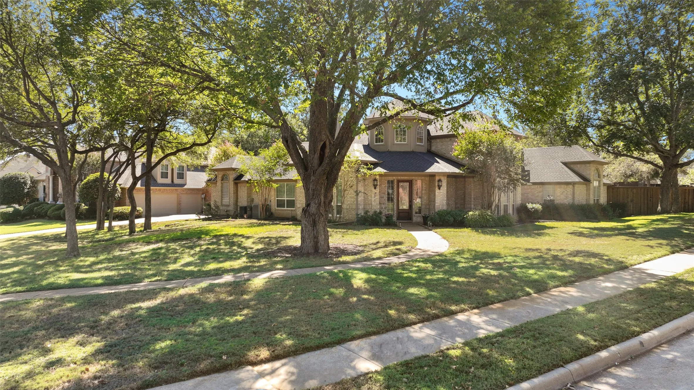 Beautiful 4 bedroom 3 bathroom home on corner lot in the highly sought after Fairway Estates!