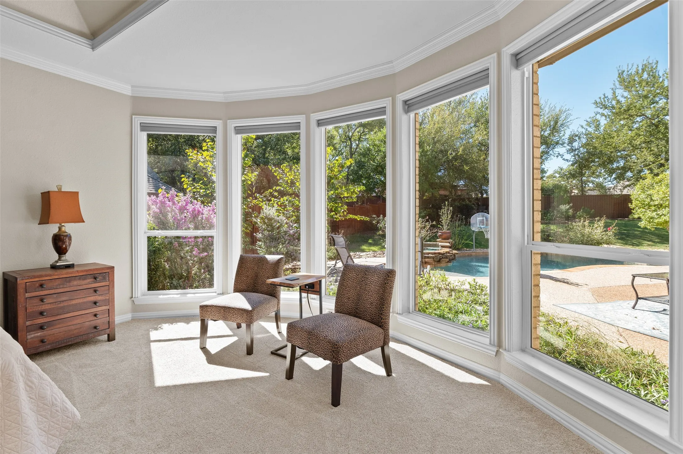 Beautiful primary with large sitting area!