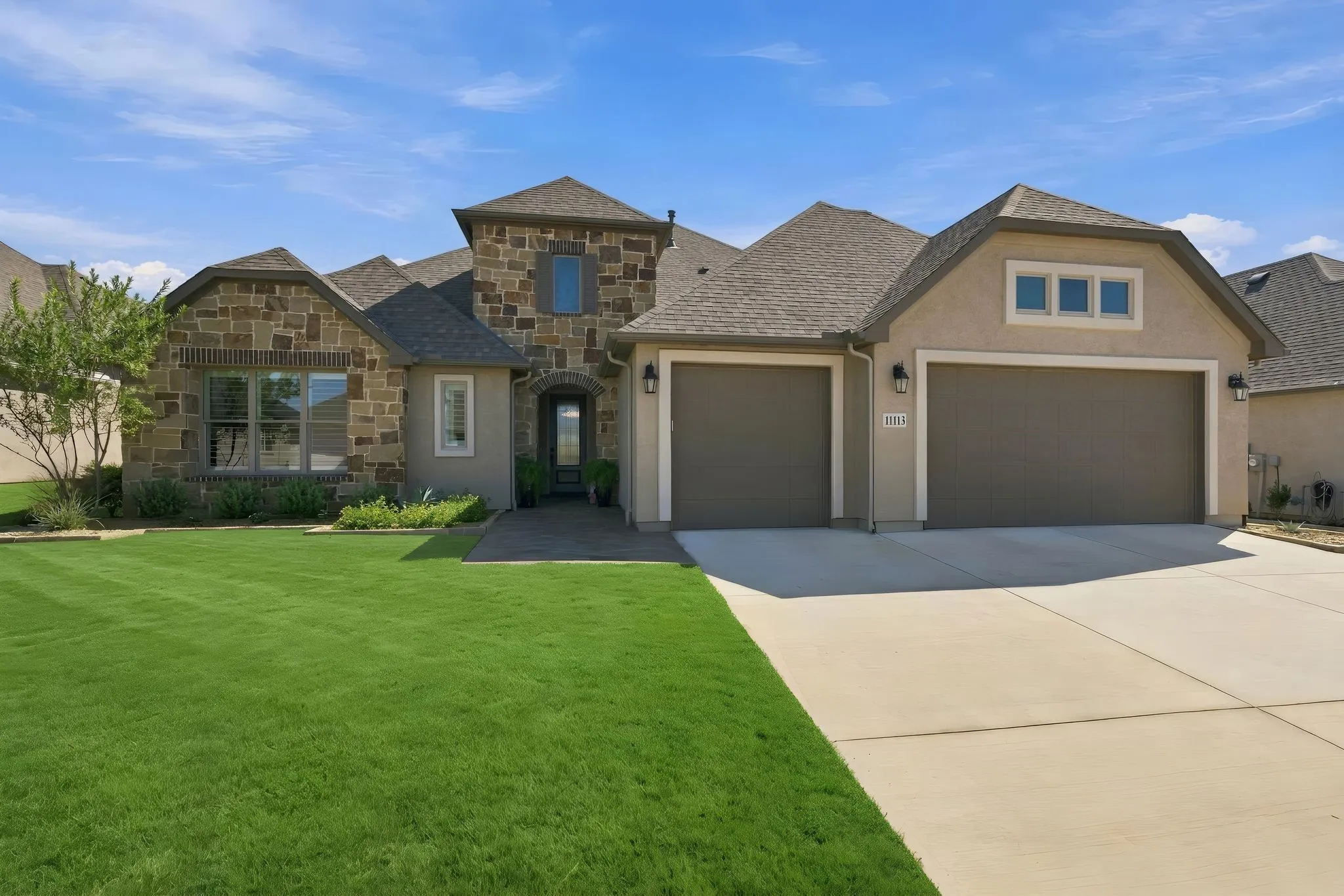 Single Family Residence For Sale in Denton County , 11113 Mica Lane, Denton, Texas 76207, 2 Bedroom, 3 Bathroom, 3 Garage spaces, 2,567 Sqft, built in 2024, mls#21412425, Real Estate Agent in Denton, Homes For Sale in Denton county, Homes For Sale in Denton, Realtor in Denton Texas, Real Estate Brokerage Independent Realty Texas, Luminita Cordes Realtor