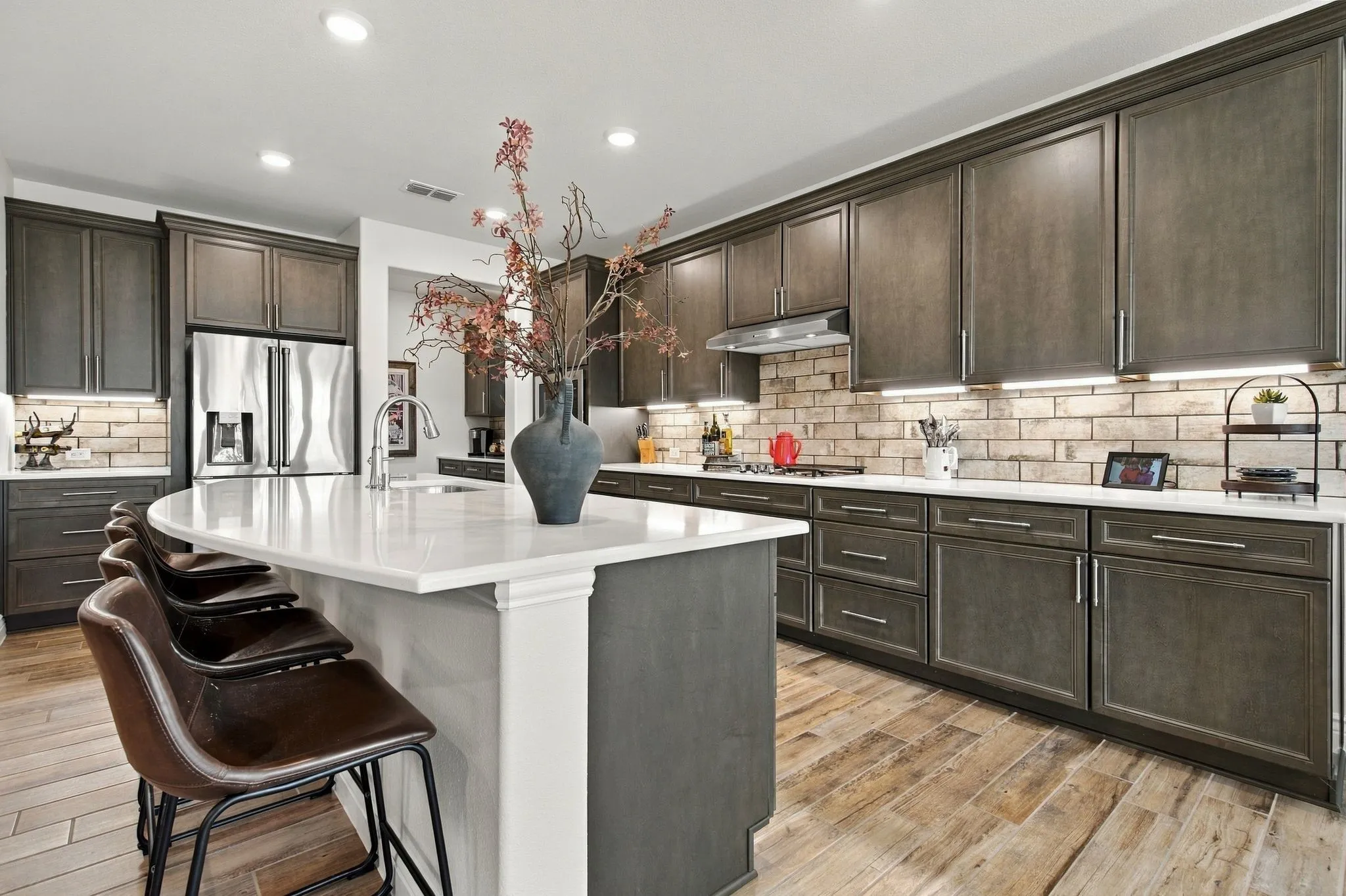 Single Family Residence For Sale in Denton County , 11113 Mica Lane, Denton, Texas 76207, 2 Bedroom, 3 Bathroom, 3 Garage spaces, 2,567 Sqft, built in 2024, mls#21412425, Real Estate Agent in Denton, Homes For Sale in Denton county, Homes For Sale in Denton, Realtor in Denton Texas, Real Estate Brokerage Independent Realty Texas, Luminita Cordes Realtor