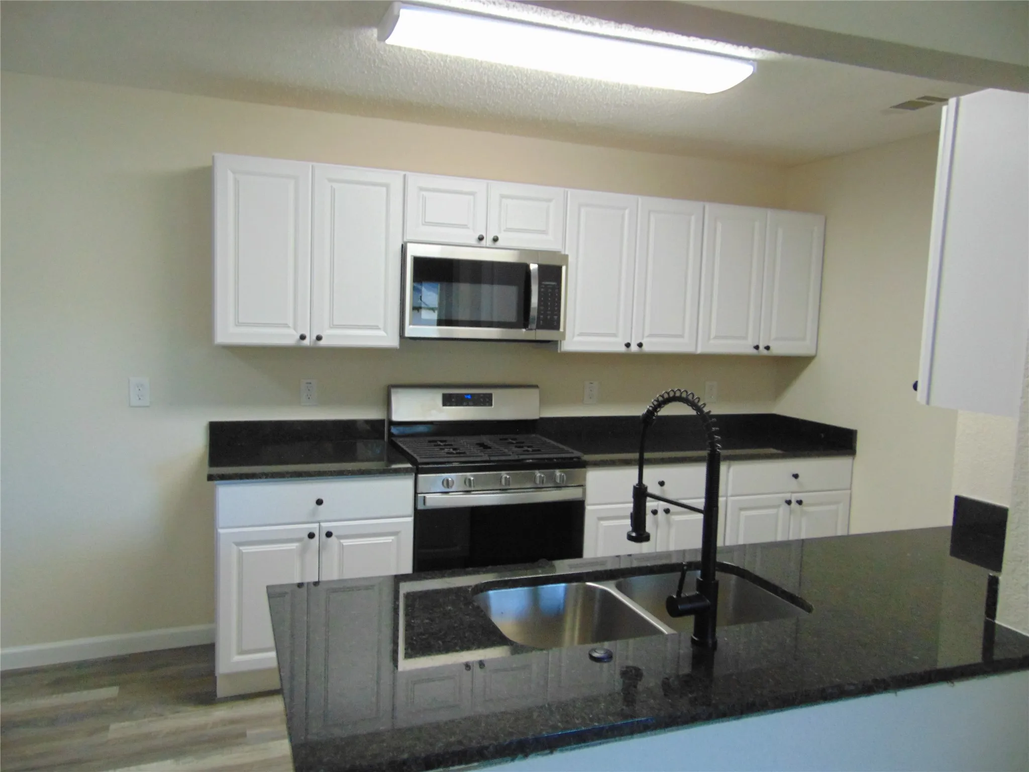 Single Family Residence For Sale in Dallas County , 1741 Oak Hill Circle, Dallas, Texas 75217, 4 Bedroom, 2 Bathroom, Garage spaces, 1,717 Sqft, built in 1964, mls#21408487, Real Estate Agent in Dallas, Homes For Sale in Dallas county, Homes For Sale in Dallas, Realtor in Dallas Texas, Real Estate Brokerage Independent Realty Texas, Luminita Cordes Realtor