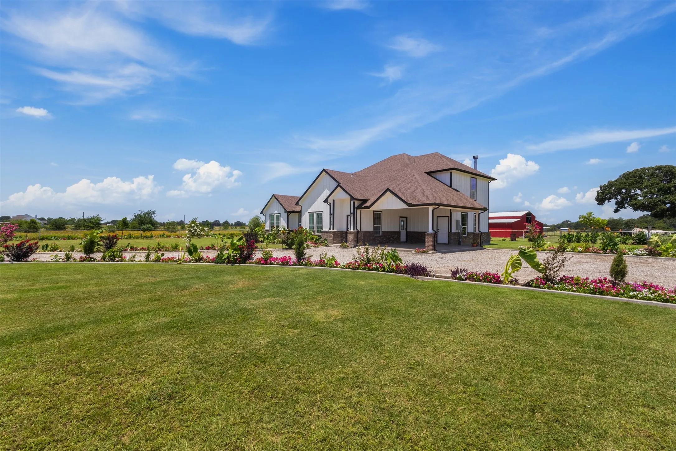 Farm For Sale in Van Zandt County , 233 Private Road #7786, Wills Point, Texas 75169, 5 Bedroom, 4 Bathroom, Garage spaces, 3,333 Sqft, built in 2023, mls#21417914, Real Estate Agent in Wills Point, Homes For Sale in Van Zandt county, Homes For Sale in Wills Point, Realtor in Wills Point Texas, Real Estate Brokerage Independent Realty Texas, Luminita Cordes Realtor