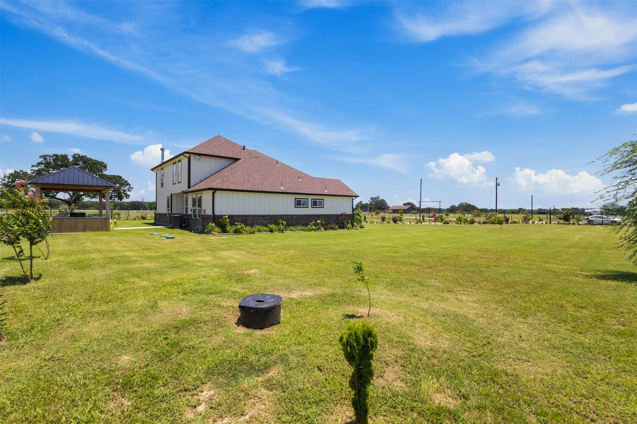 Farm For Sale in Van Zandt County , 233 Private Road #7786, Wills Point, Texas 75169, 5 Bedroom, 4 Bathroom, Garage spaces, 3,333 Sqft, built in 2023, mls#21417914, Real Estate Agent in Wills Point, Homes For Sale in Van Zandt county, Homes For Sale in Wills Point, Realtor in Wills Point Texas, Real Estate Brokerage Independent Realty Texas, Luminita Cordes Realtor