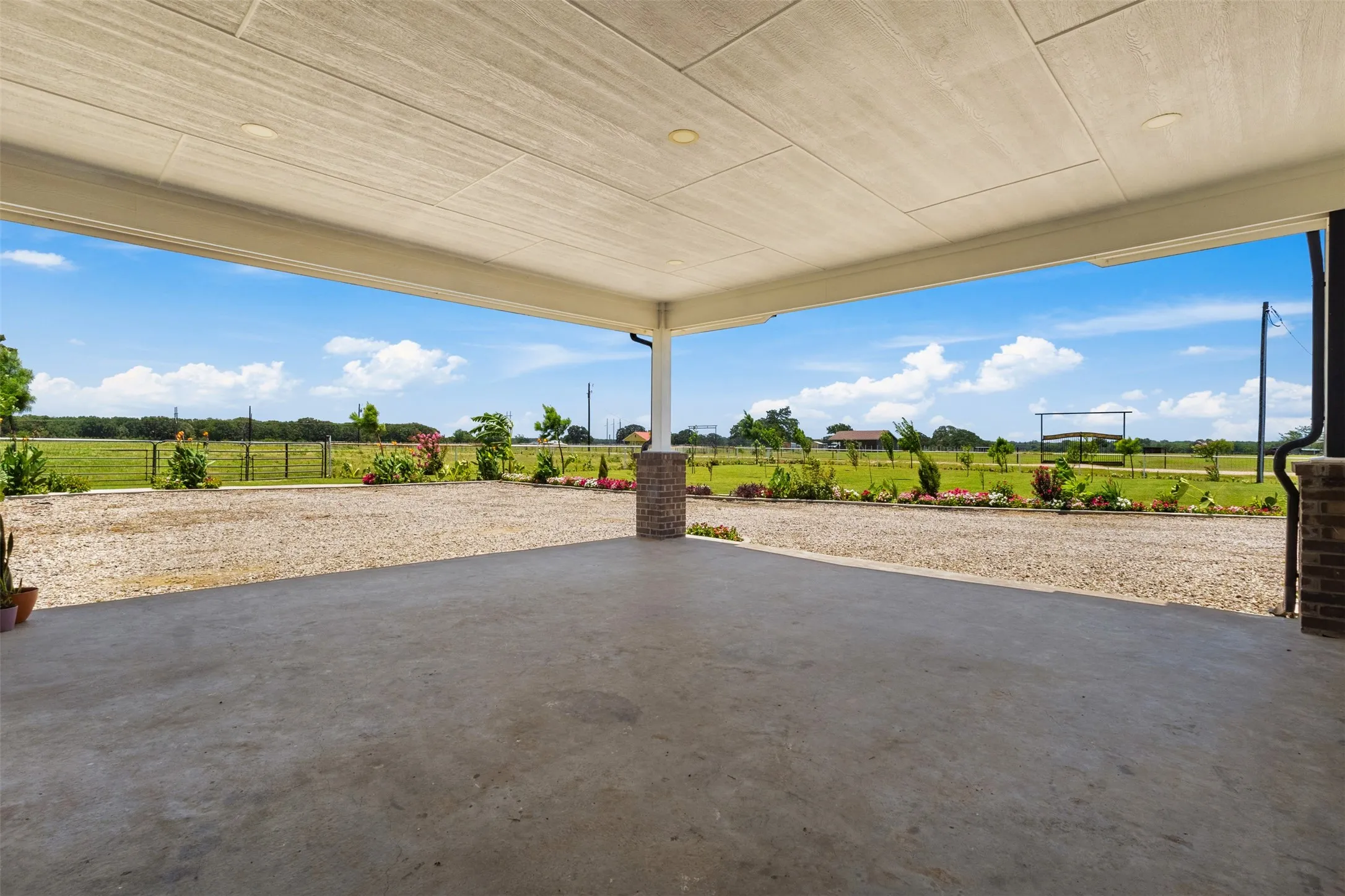 Farm For Sale in Van Zandt County , 233 Private Road #7786, Wills Point, Texas 75169, 5 Bedroom, 4 Bathroom, Garage spaces, 3,333 Sqft, built in 2023, mls#21417914, Real Estate Agent in Wills Point, Homes For Sale in Van Zandt county, Homes For Sale in Wills Point, Realtor in Wills Point Texas, Real Estate Brokerage Independent Realty Texas, Luminita Cordes Realtor