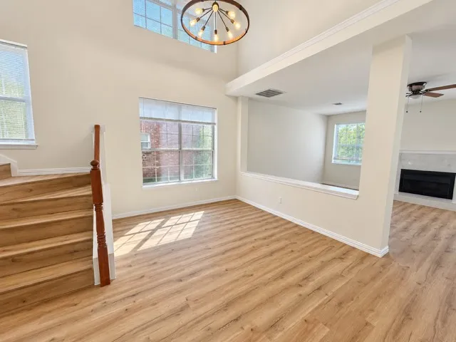 Single Family Residence For Rent in Denton County , 4617 Sandera Lane, Flower Mound, Texas 75028, 3 Bedroom, 3 Bathroom, 2 Garage spaces, 2,041 Sqft, built in 1992, mls#21419904, Real Estate Agent in Flower Mound, Homes For Rent in Denton county, Homes For Rent in Flower Mound, Realtor in Flower Mound Texas, Real Estate Brokerage Independent Realty Texas, Luminita Cordes Realtor