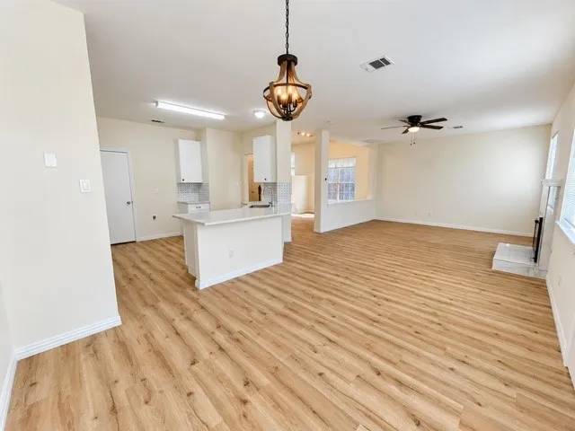 Single Family Residence For Rent in Denton County , 4617 Sandera Lane, Flower Mound, Texas 75028, 3 Bedroom, 3 Bathroom, 2 Garage spaces, 2,041 Sqft, built in 1992, mls#21419904, Real Estate Agent in Flower Mound, Homes For Rent in Denton county, Homes For Rent in Flower Mound, Realtor in Flower Mound Texas, Real Estate Brokerage Independent Realty Texas, Luminita Cordes Realtor