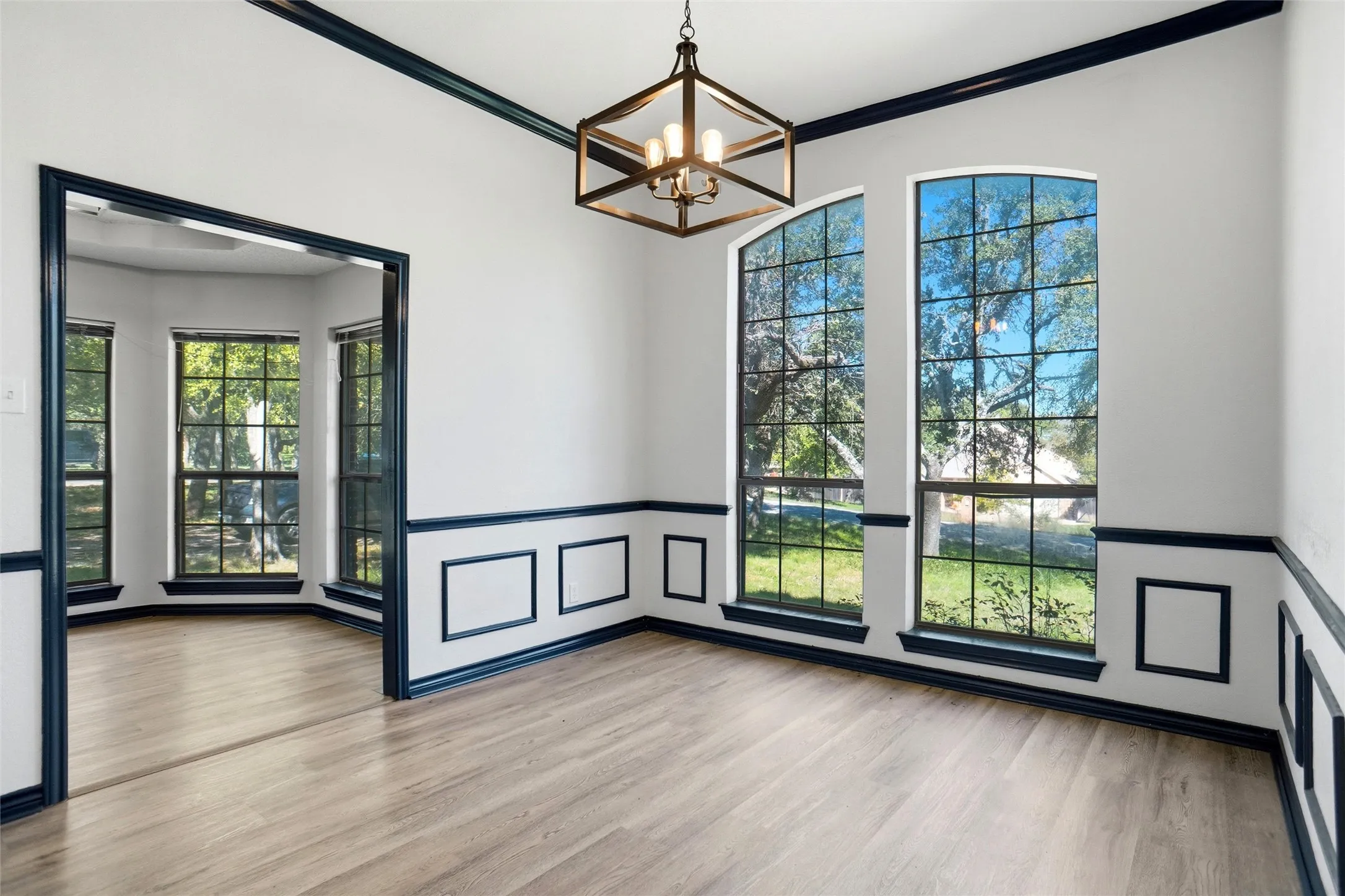 Single Family Residence For Sale in Tarrant County , 1556 Woodbee Court, Azle, Texas 76020, 4 Bedroom, 3 Bathroom, 2 Garage spaces, 2,343 Sqft, built in 1987, mls#21419907, Real Estate Agent in Azle, Homes For Sale in Tarrant county, Homes For Sale in Azle, Realtor in Azle Texas, Real Estate Brokerage Independent Realty Texas, Luminita Cordes Realtor