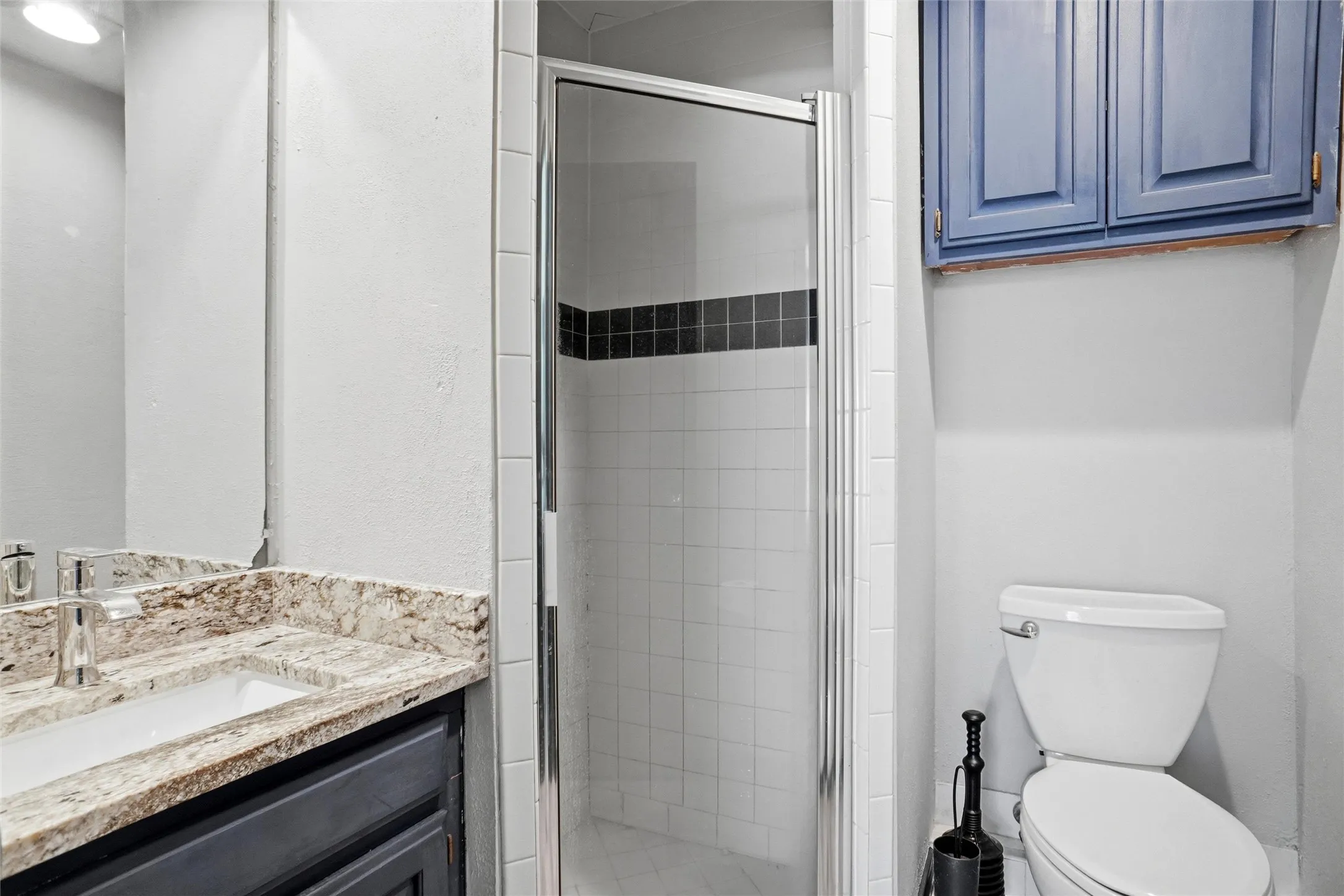 Single Family Residence For Sale in Tarrant County , 1556 Woodbee Court, Azle, Texas 76020, 4 Bedroom, 3 Bathroom, 2 Garage spaces, 2,343 Sqft, built in 1987, mls#21419907, Real Estate Agent in Azle, Homes For Sale in Tarrant county, Homes For Sale in Azle, Realtor in Azle Texas, Real Estate Brokerage Independent Realty Texas, Luminita Cordes Realtor