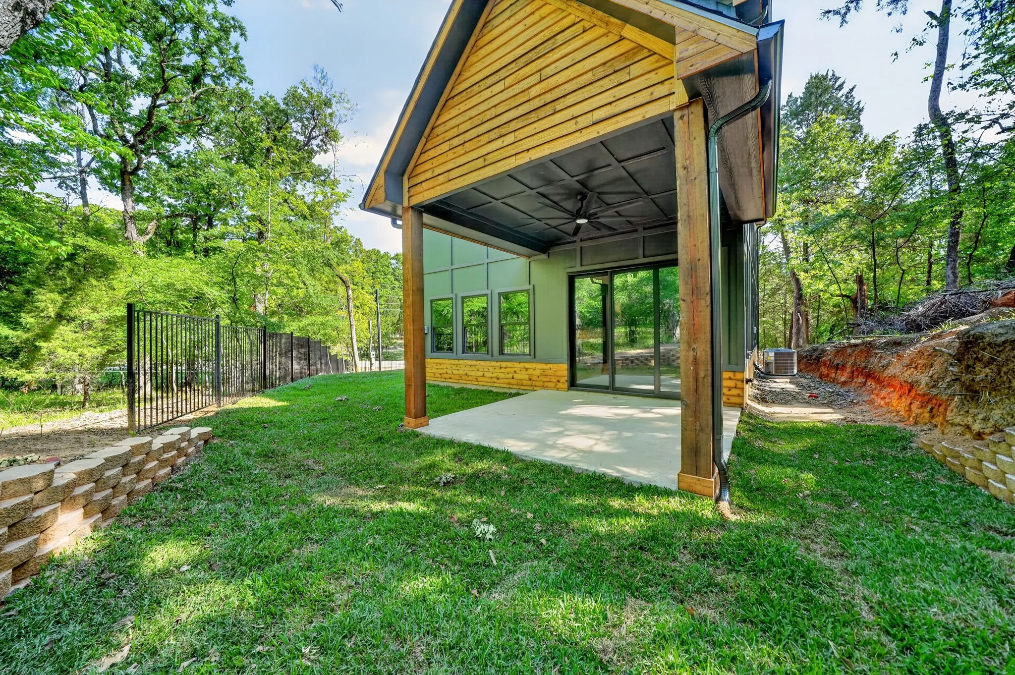 Single Family Residence For Sale in Henderson County , 116 Carolynn Road, Mabank, Texas 75156, 3 Bedroom, 5 Bathroom, Garage spaces, 2,250 Sqft, built in 2026, mls#21418545, Real Estate Agent in Mabank, Homes For Sale in Henderson county, Homes For Sale in Mabank, Realtor in Mabank Texas, Real Estate Brokerage Independent Realty Texas, Luminita Cordes Realtor