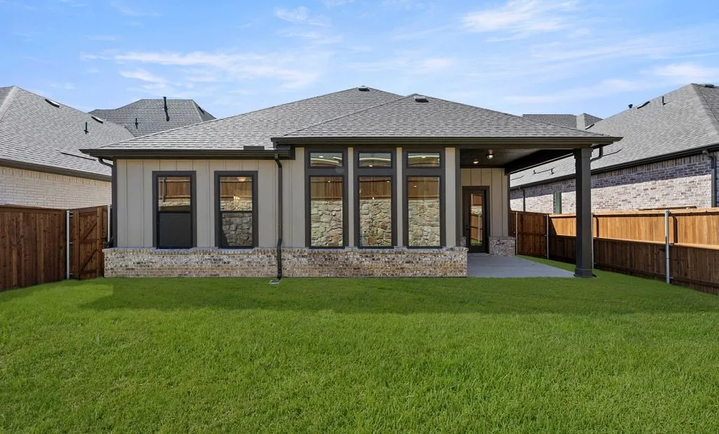 Rear Exterior Design Representative Photo