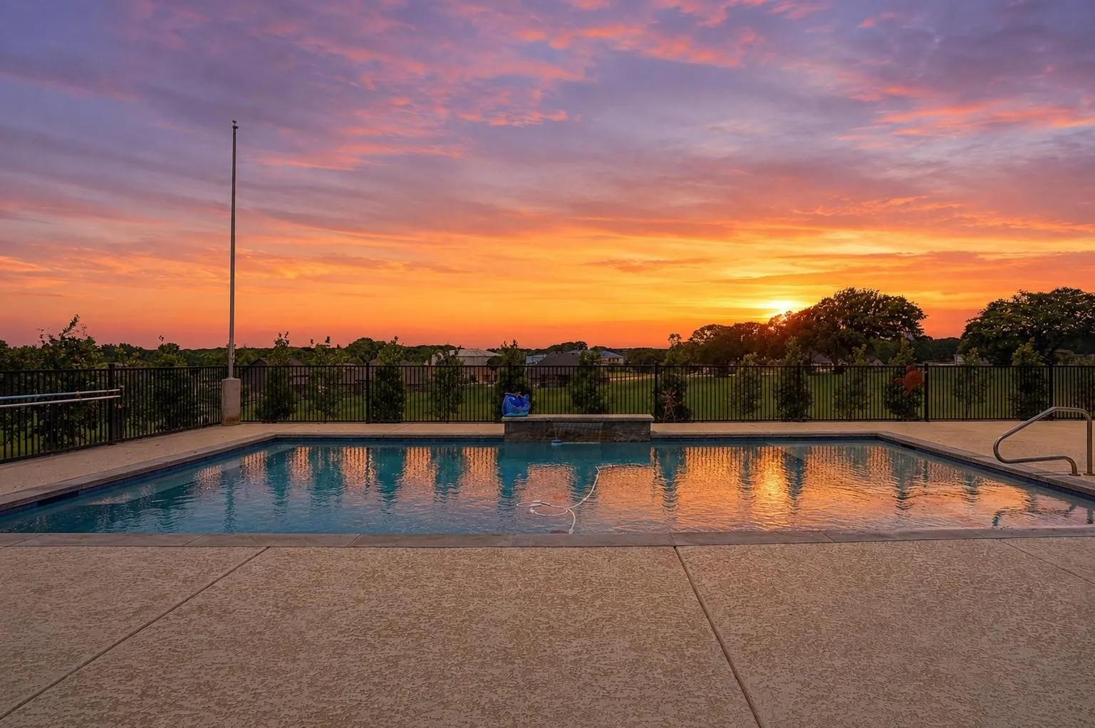 Single Family Residence For Sale in Hood County , 716 Coastal Meadows Court, Granbury, Texas 76049, 4 Bedroom, 3 Bathroom, 3 Garage spaces, 2,898 Sqft, built in 2020, mls#21419931, Real Estate Agent in Granbury, Homes For Sale in Hood county, Homes For Sale in Granbury, Realtor in Granbury Texas, Real Estate Brokerage Independent Realty Texas, Luminita Cordes Realtor