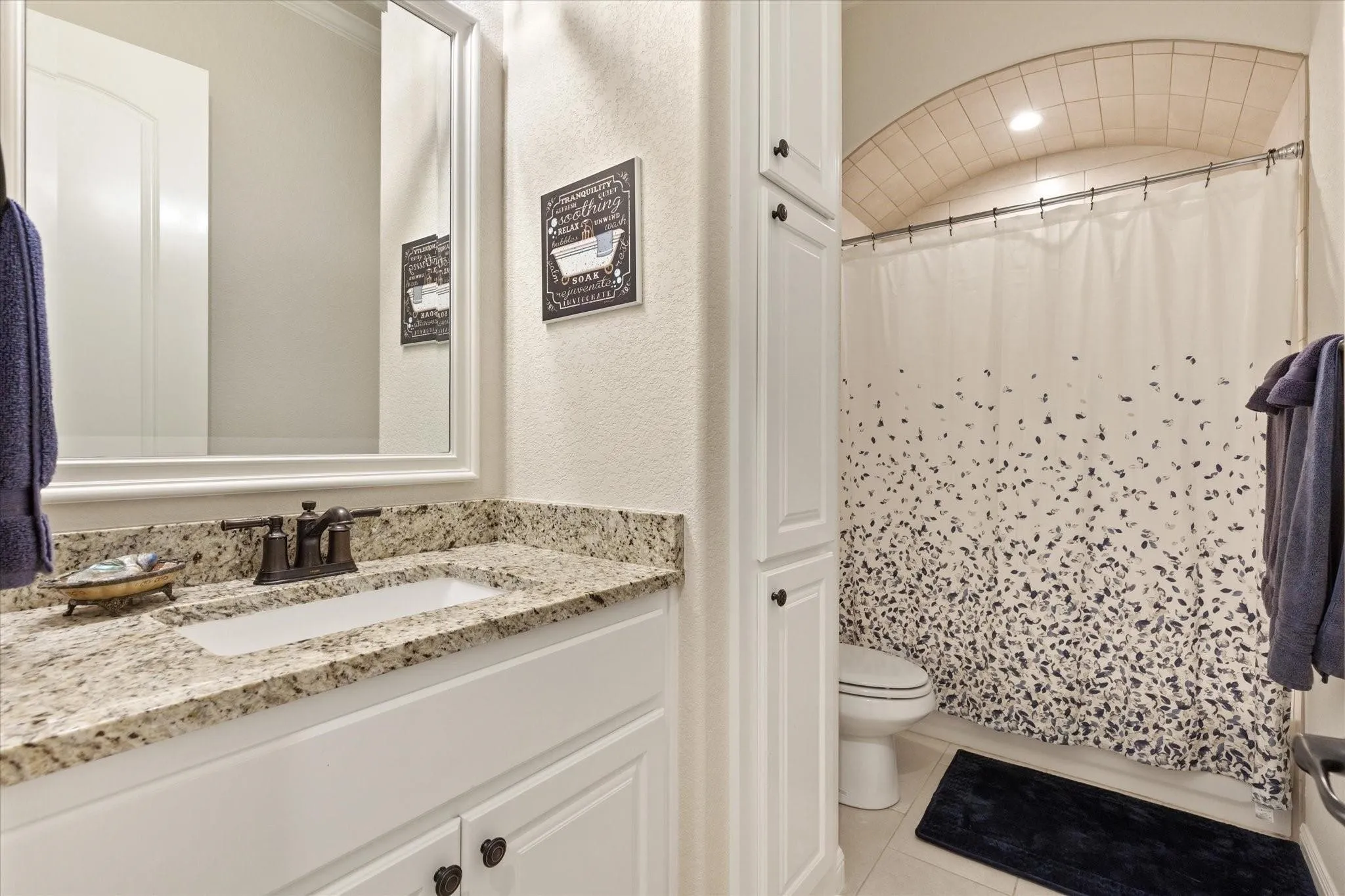 Single Family Residence For Sale in Hood County , 716 Coastal Meadows Court, Granbury, Texas 76049, 4 Bedroom, 3 Bathroom, 3 Garage spaces, 2,898 Sqft, built in 2020, mls#21419931, Real Estate Agent in Granbury, Homes For Sale in Hood county, Homes For Sale in Granbury, Realtor in Granbury Texas, Real Estate Brokerage Independent Realty Texas, Luminita Cordes Realtor