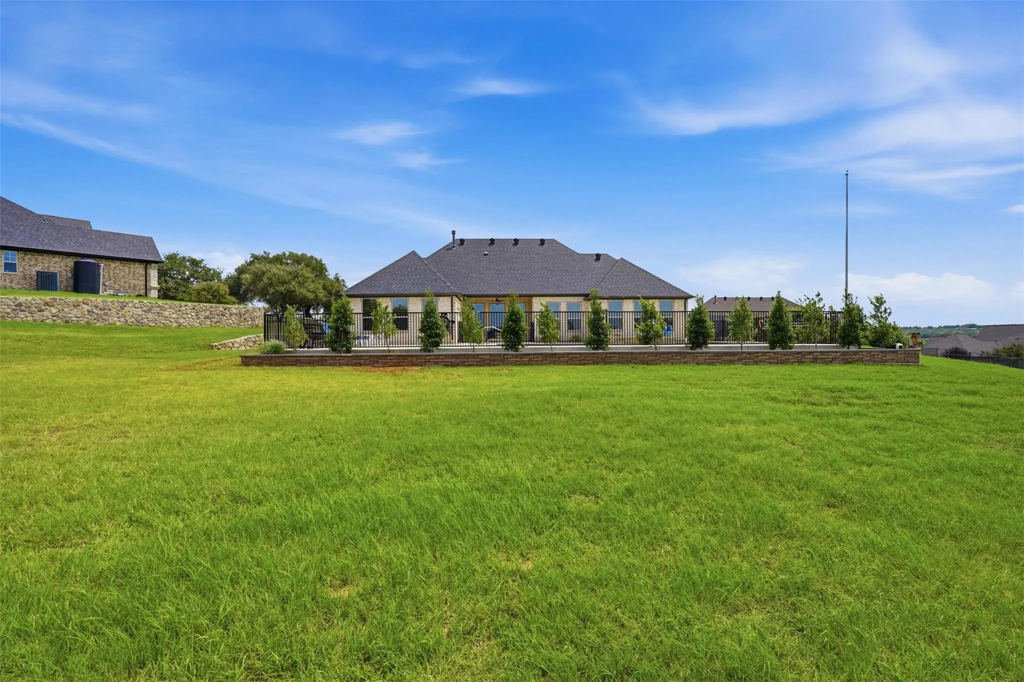 Single Family Residence For Sale in Hood County , 716 Coastal Meadows Court, Granbury, Texas 76049, 4 Bedroom, 3 Bathroom, 3 Garage spaces, 2,898 Sqft, built in 2020, mls#21419931, Real Estate Agent in Granbury, Homes For Sale in Hood county, Homes For Sale in Granbury, Realtor in Granbury Texas, Real Estate Brokerage Independent Realty Texas, Luminita Cordes Realtor