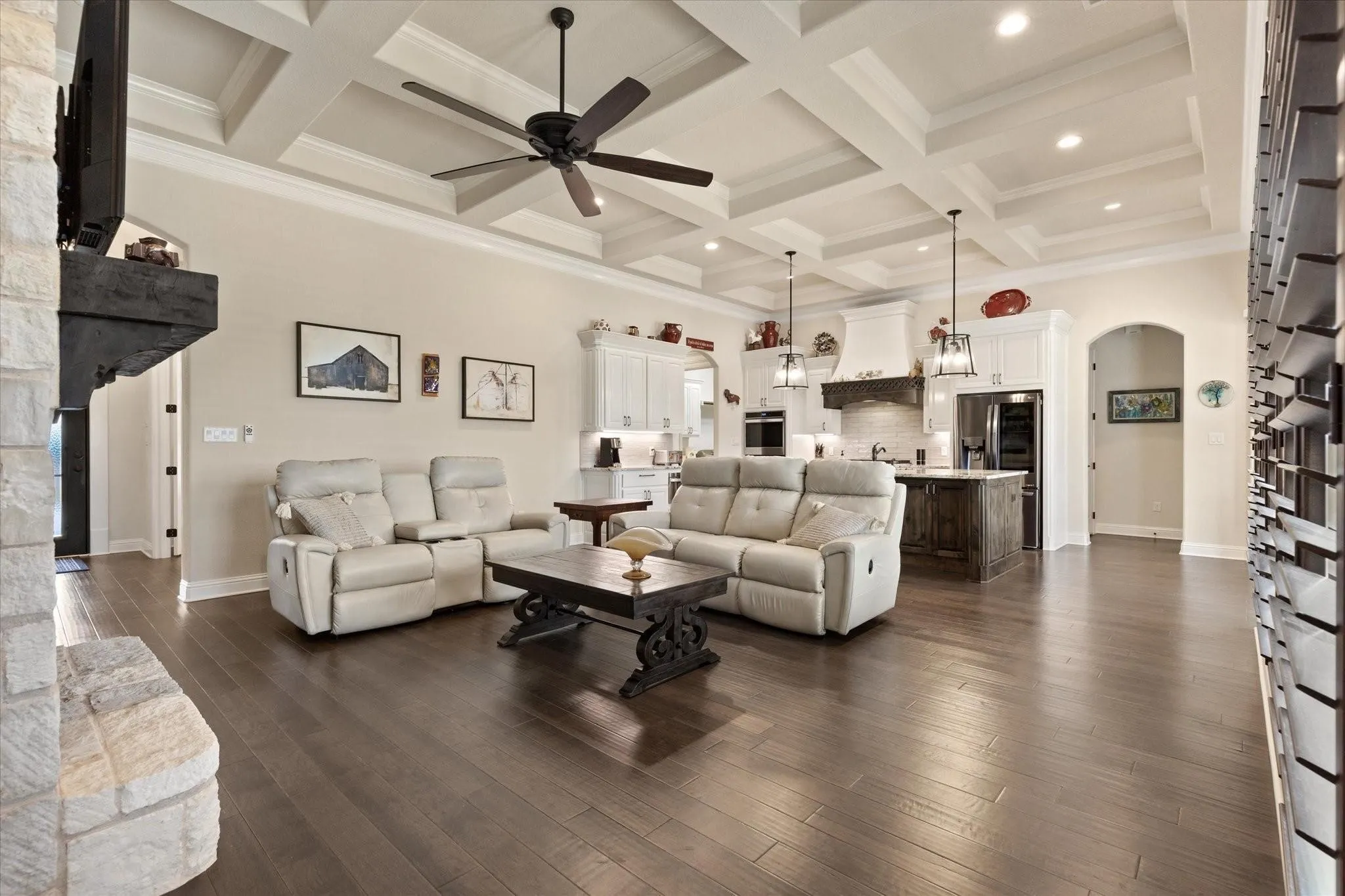 Single Family Residence For Sale in Hood County , 716 Coastal Meadows Court, Granbury, Texas 76049, 4 Bedroom, 3 Bathroom, 3 Garage spaces, 2,898 Sqft, built in 2020, mls#21419931, Real Estate Agent in Granbury, Homes For Sale in Hood county, Homes For Sale in Granbury, Realtor in Granbury Texas, Real Estate Brokerage Independent Realty Texas, Luminita Cordes Realtor