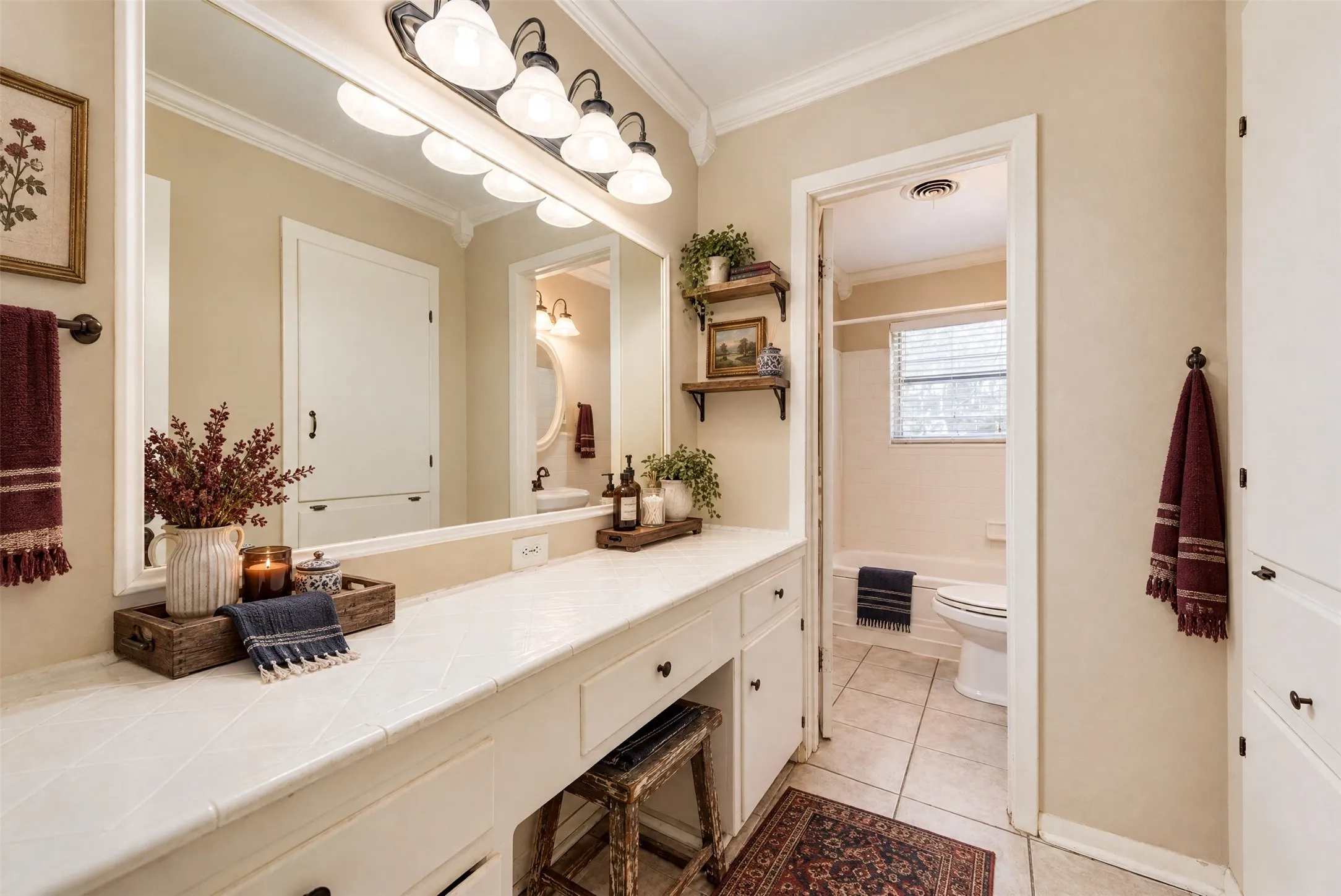 Virtual Staging was used