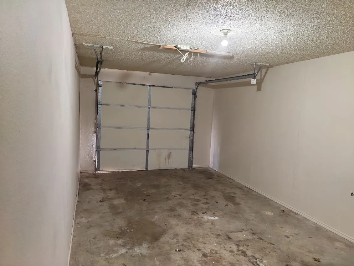 Duplex For Rent in Denton County , 409 Gabe Court, Denton, Texas 76207, 3 Bedroom, 2 Bathroom, 1 Garage spaces, 1,088 Sqft, built in 1983, mls#21419953, Real Estate Agent in Denton, Homes For Rent in Denton county, Homes For Rent in Denton, Realtor in Denton Texas, Real Estate Brokerage Independent Realty Texas, Luminita Cordes Realtor