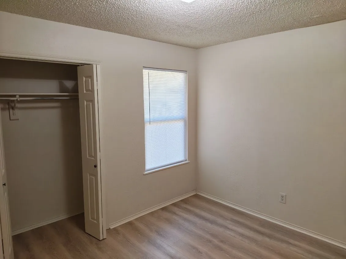 Duplex For Rent in Denton County , 409 Gabe Court, Denton, Texas 76207, 3 Bedroom, 2 Bathroom, 1 Garage spaces, 1,088 Sqft, built in 1983, mls#21419953, Real Estate Agent in Denton, Homes For Rent in Denton county, Homes For Rent in Denton, Realtor in Denton Texas, Real Estate Brokerage Independent Realty Texas, Luminita Cordes Realtor