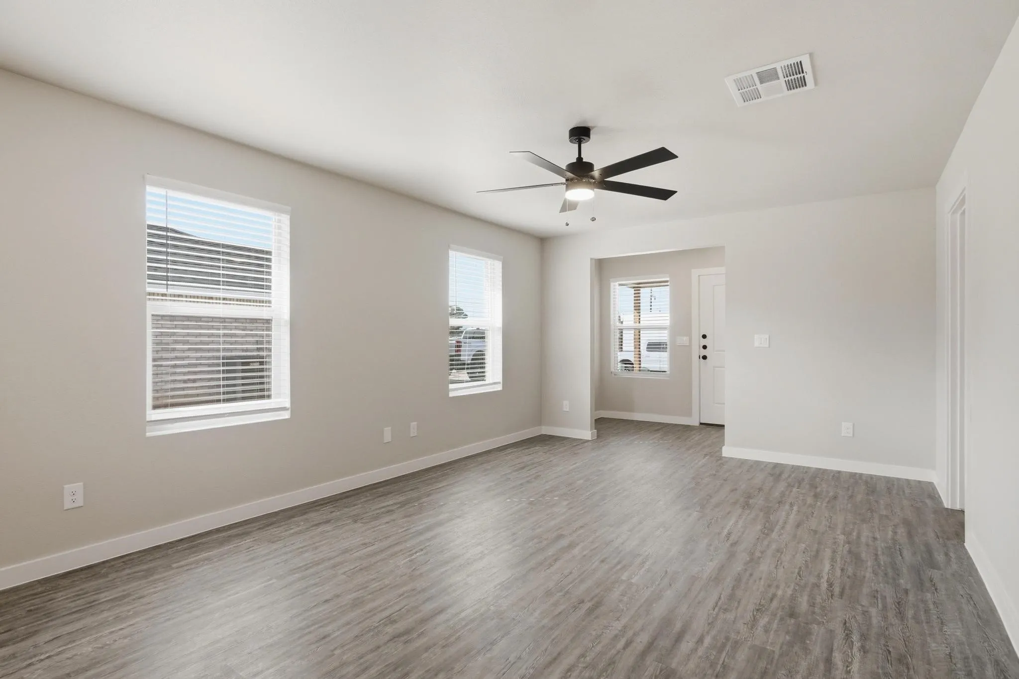 Single Family Residence For Rent in Taylor County , 402 Elmont Street, Abilene, Texas 79601, 3 Bedroom, 2 Bathroom, 2 Garage spaces, 1,337 Sqft, built in 2026, mls#21419957, Real Estate Agent in Abilene, Homes For Rent in Taylor county, Homes For Rent in Abilene, Realtor in Abilene Texas, Real Estate Brokerage Independent Realty Texas, Luminita Cordes Realtor
