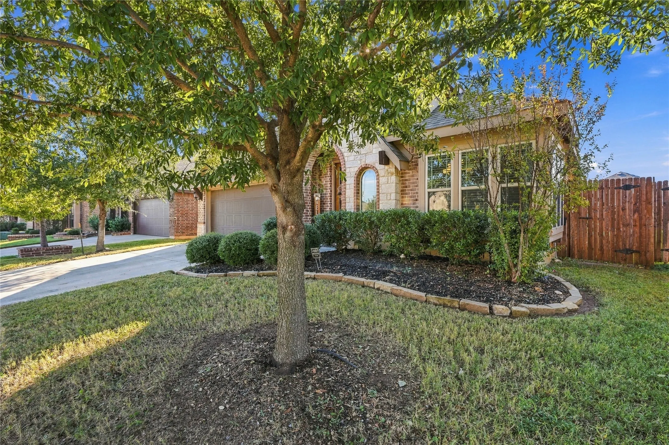 Single Family Residence For Sale in Tarrant County , 4117 Mountain Meadow Road, Fort Worth, Texas 76036, 4 Bedroom, 2 Bathroom, 2 Garage spaces, 2,042 Sqft, built in 2019, mls#21417440, Real Estate Agent in Fort Worth, Homes For Sale in Tarrant county, Homes For Sale in Fort Worth, Realtor in Fort Worth Texas, Real Estate Brokerage Independent Realty Texas, Luminita Cordes Realtor