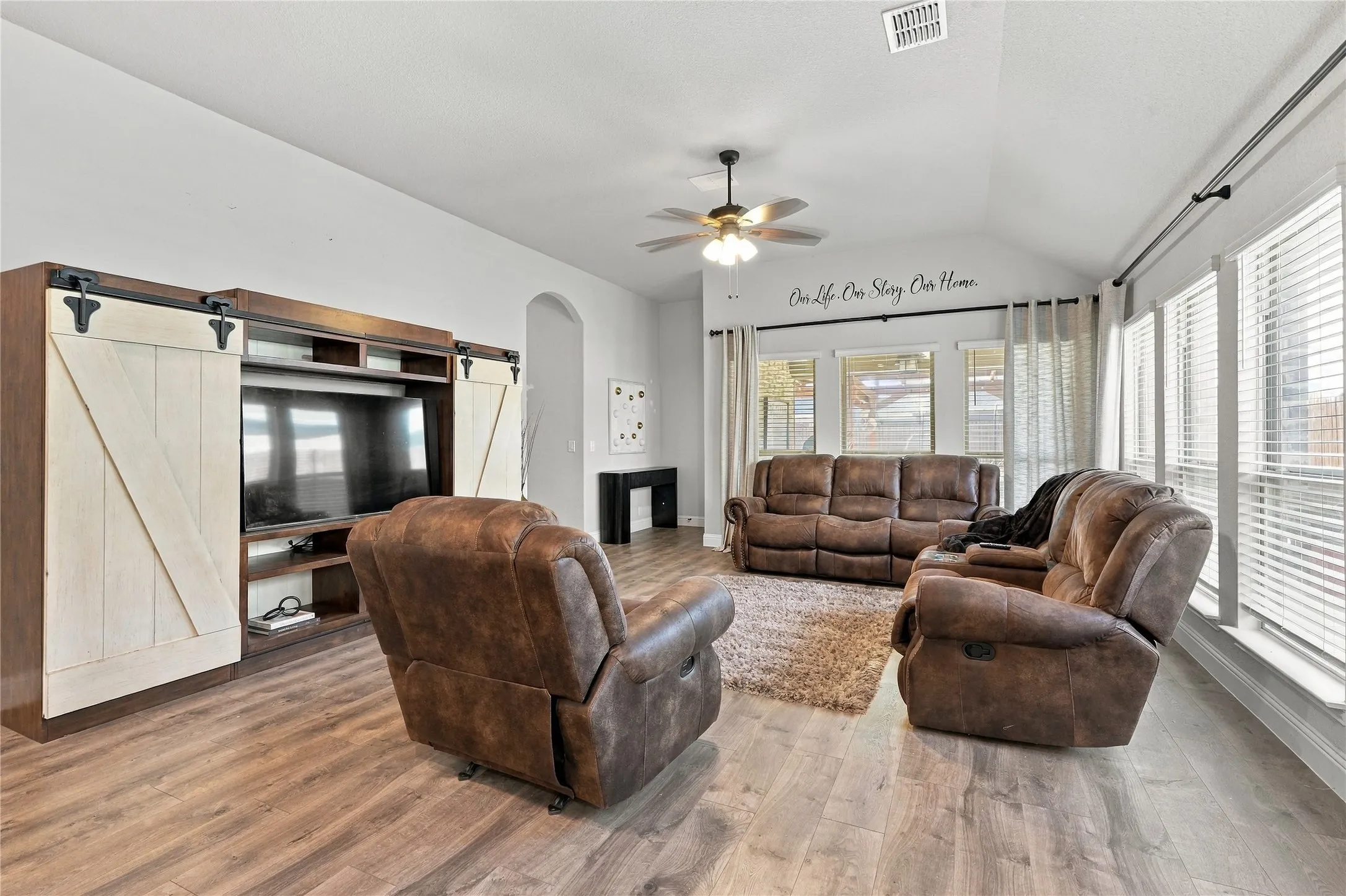 Single Family Residence For Sale in Tarrant County , 4117 Mountain Meadow Road, Fort Worth, Texas 76036, 4 Bedroom, 2 Bathroom, 2 Garage spaces, 2,042 Sqft, built in 2019, mls#21417440, Real Estate Agent in Fort Worth, Homes For Sale in Tarrant county, Homes For Sale in Fort Worth, Realtor in Fort Worth Texas, Real Estate Brokerage Independent Realty Texas, Luminita Cordes Realtor