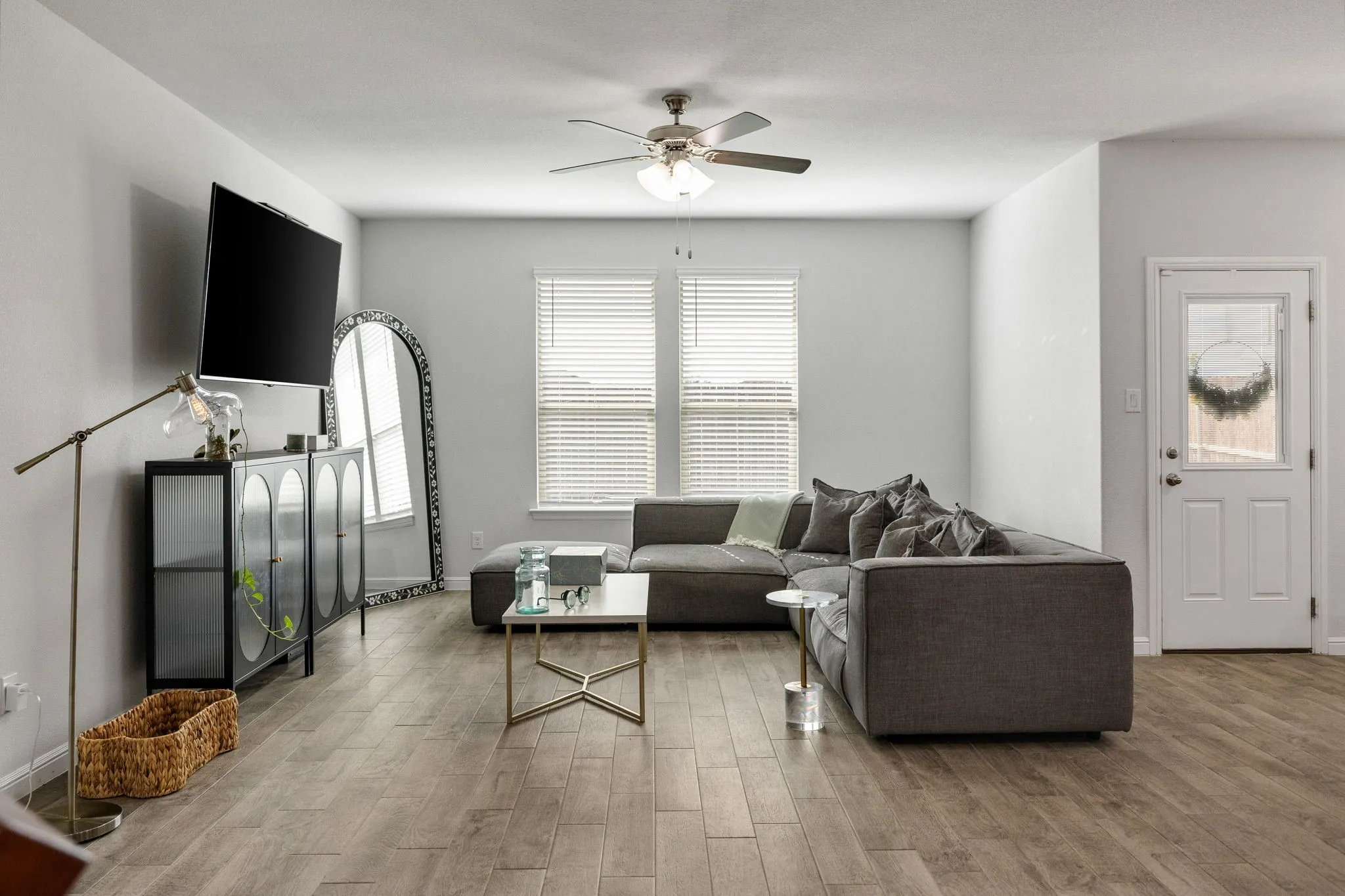 Single Family Residence For Sale in Tarrant County , 1108 Nelson Place, Fort Worth, Texas 76028, 4 Bedroom, 2 Bathroom, 2 Garage spaces, 1,995 Sqft, built in 2020, mls#21418938, Real Estate Agent in Fort Worth, Homes For Sale in Tarrant county, Homes For Sale in Fort Worth, Realtor in Fort Worth Texas, Real Estate Brokerage Independent Realty Texas, Luminita Cordes Realtor
