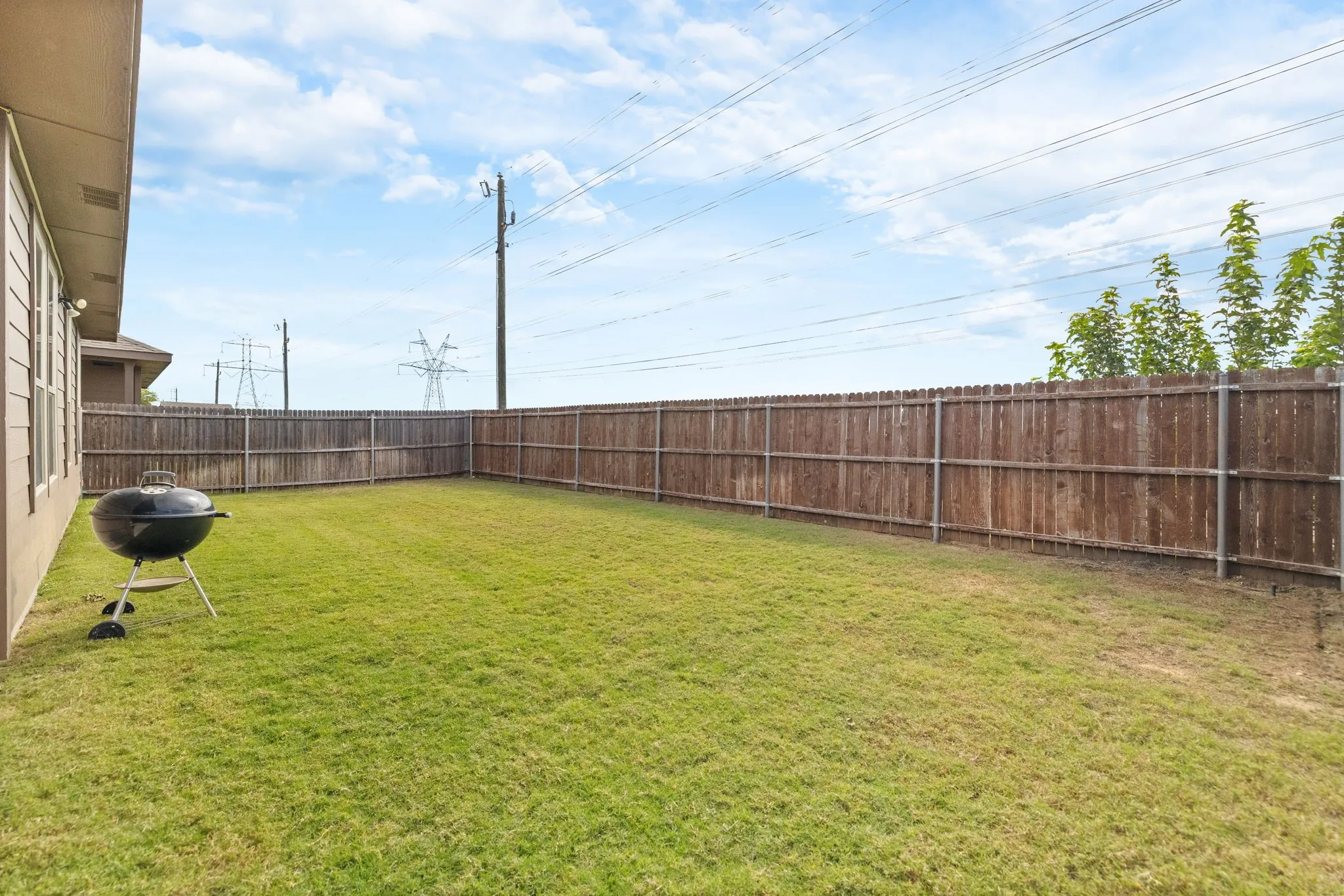 Single Family Residence For Sale in Tarrant County , 1108 Nelson Place, Fort Worth, Texas 76028, 4 Bedroom, 2 Bathroom, 2 Garage spaces, 1,995 Sqft, built in 2020, mls#21418938, Real Estate Agent in Fort Worth, Homes For Sale in Tarrant county, Homes For Sale in Fort Worth, Realtor in Fort Worth Texas, Real Estate Brokerage Independent Realty Texas, Luminita Cordes Realtor