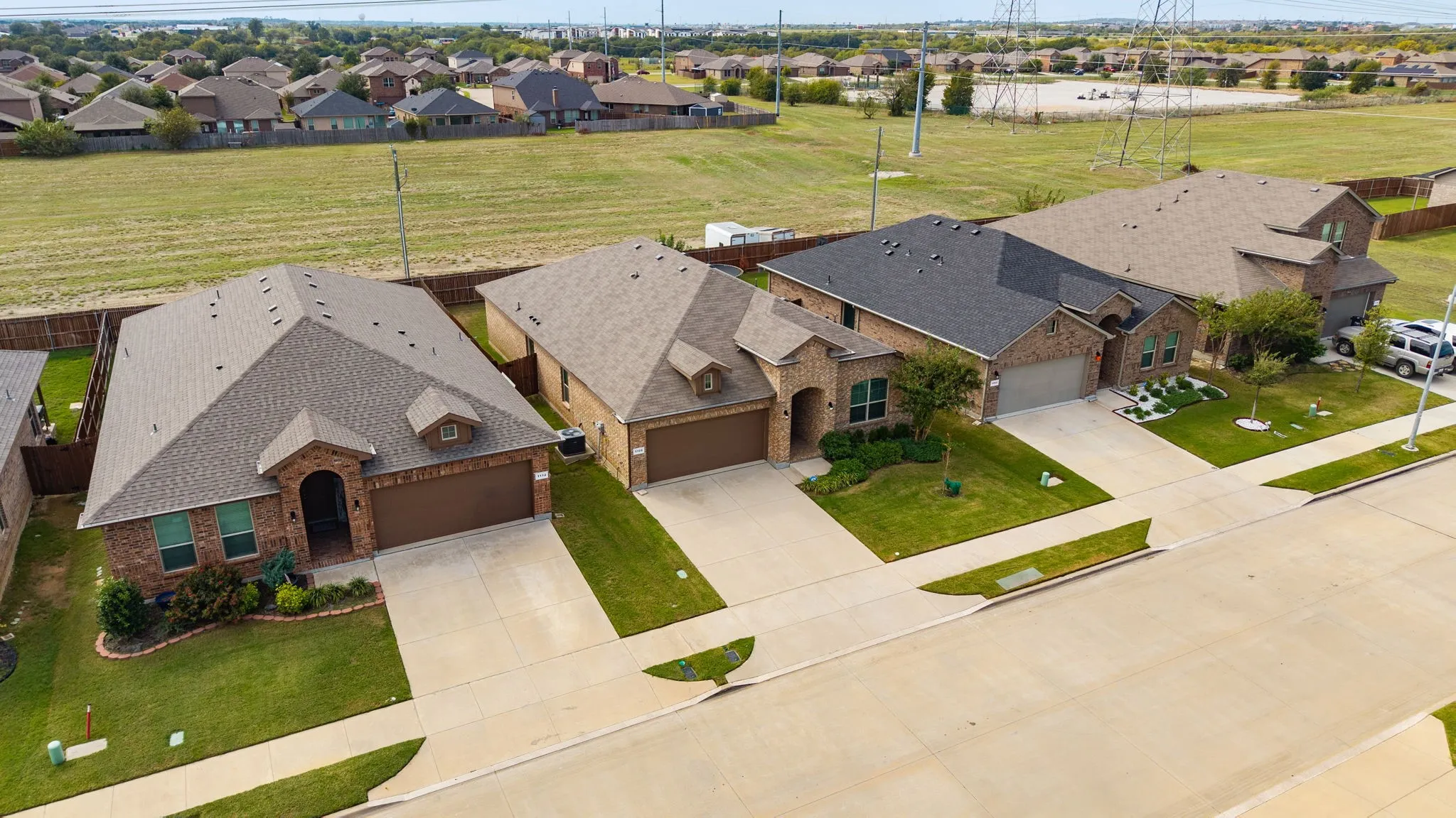 Single Family Residence For Sale in Tarrant County , 1108 Nelson Place, Fort Worth, Texas 76028, 4 Bedroom, 2 Bathroom, 2 Garage spaces, 1,995 Sqft, built in 2020, mls#21418938, Real Estate Agent in Fort Worth, Homes For Sale in Tarrant county, Homes For Sale in Fort Worth, Realtor in Fort Worth Texas, Real Estate Brokerage Independent Realty Texas, Luminita Cordes Realtor