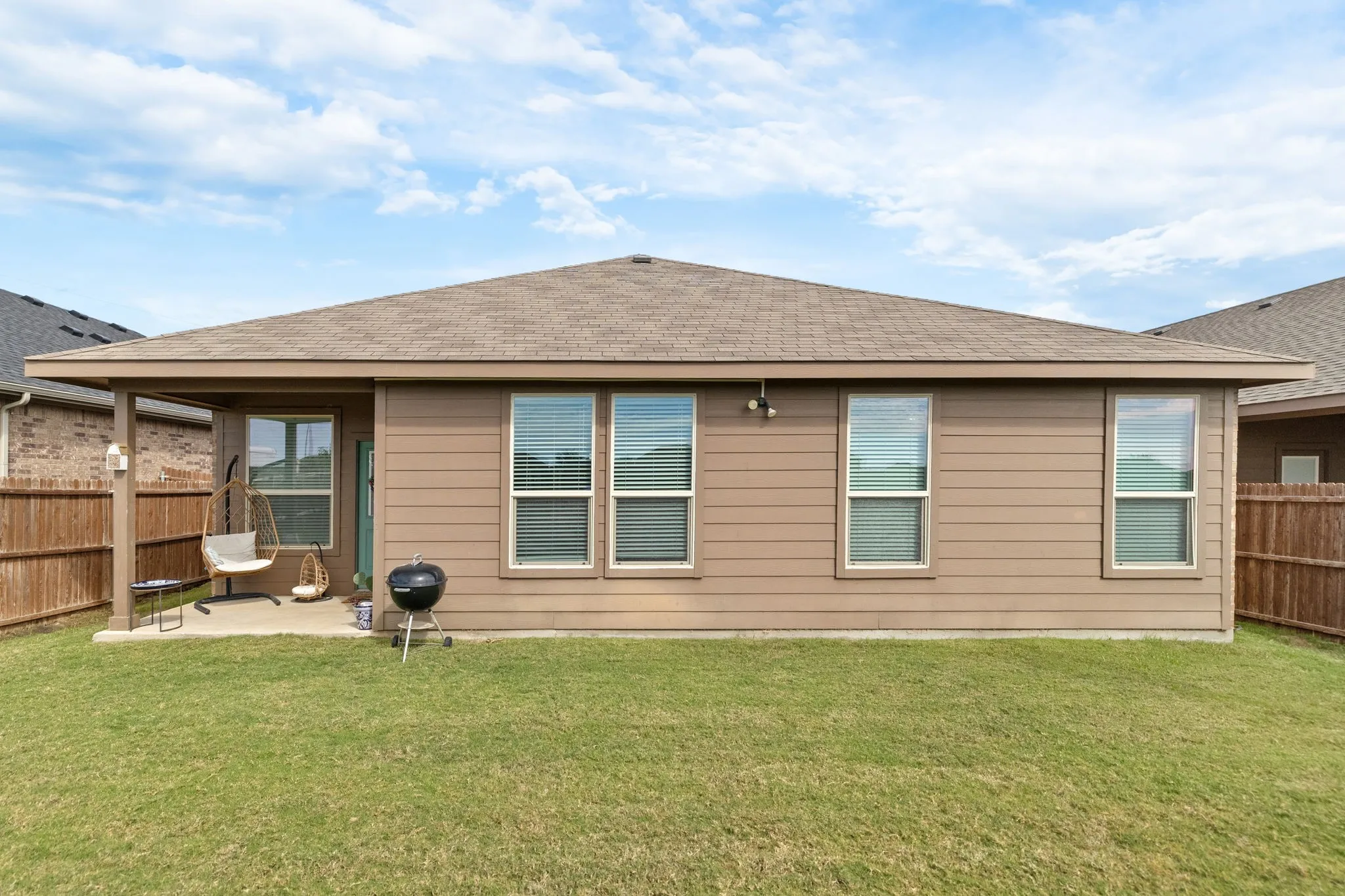 Single Family Residence For Sale in Tarrant County , 1108 Nelson Place, Fort Worth, Texas 76028, 4 Bedroom, 2 Bathroom, 2 Garage spaces, 1,995 Sqft, built in 2020, mls#21418938, Real Estate Agent in Fort Worth, Homes For Sale in Tarrant county, Homes For Sale in Fort Worth, Realtor in Fort Worth Texas, Real Estate Brokerage Independent Realty Texas, Luminita Cordes Realtor