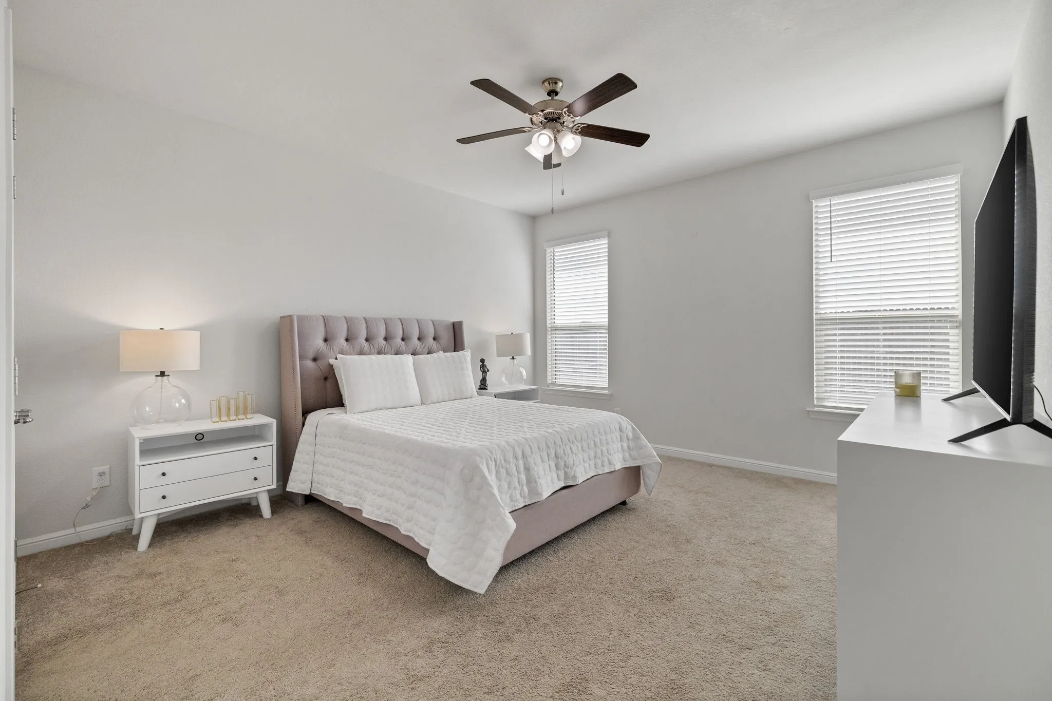 Single Family Residence For Sale in Tarrant County , 1108 Nelson Place, Fort Worth, Texas 76028, 4 Bedroom, 2 Bathroom, 2 Garage spaces, 1,995 Sqft, built in 2020, mls#21418938, Real Estate Agent in Fort Worth, Homes For Sale in Tarrant county, Homes For Sale in Fort Worth, Realtor in Fort Worth Texas, Real Estate Brokerage Independent Realty Texas, Luminita Cordes Realtor
