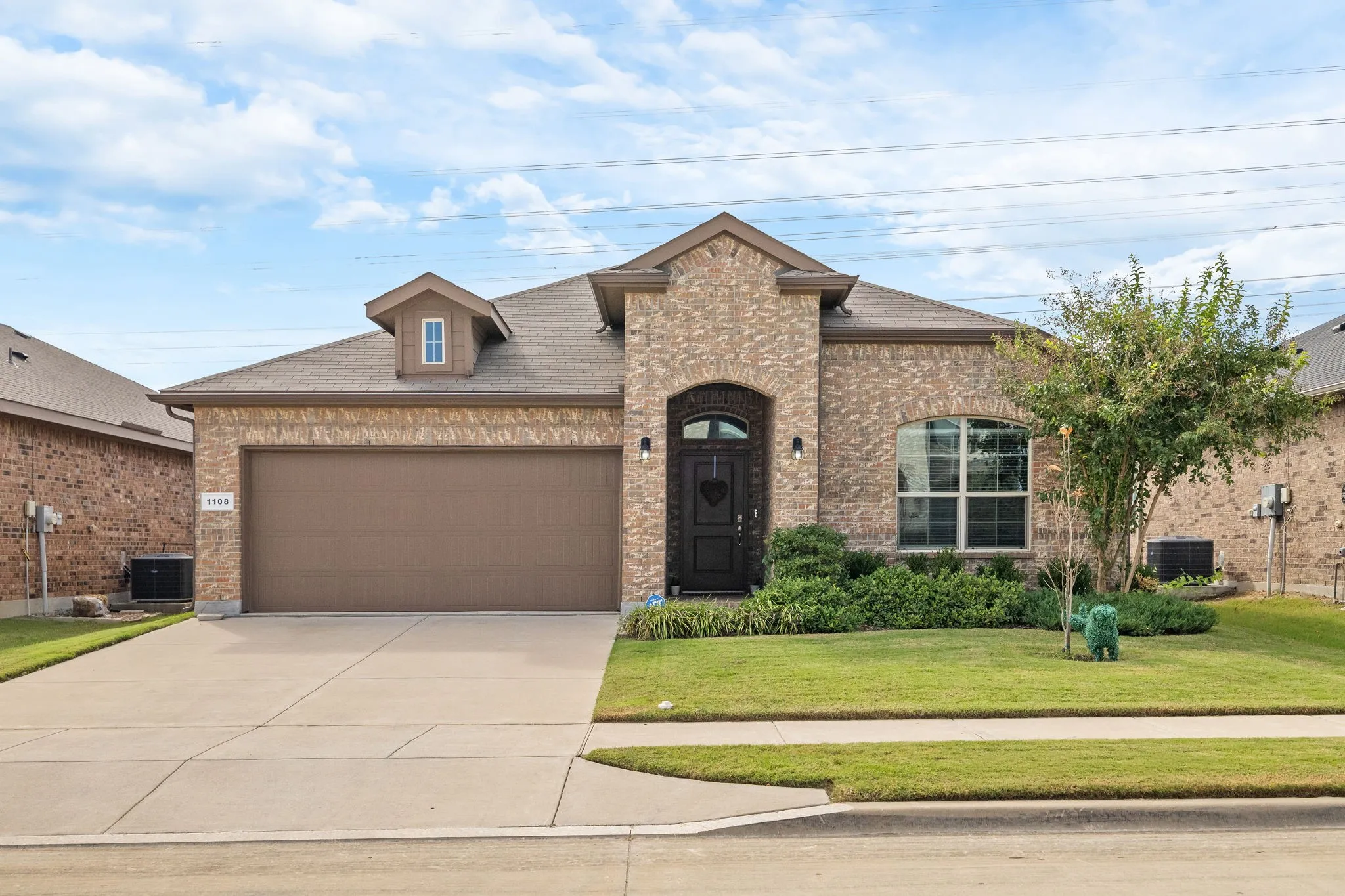Single Family Residence For Sale in Tarrant County , 1108 Nelson Place, Fort Worth, Texas 76028, 4 Bedroom, 2 Bathroom, 2 Garage spaces, 1,995 Sqft, built in 2020, mls#21418938, Real Estate Agent in Fort Worth, Homes For Sale in Tarrant county, Homes For Sale in Fort Worth, Realtor in Fort Worth Texas, Real Estate Brokerage Independent Realty Texas, Luminita Cordes Realtor