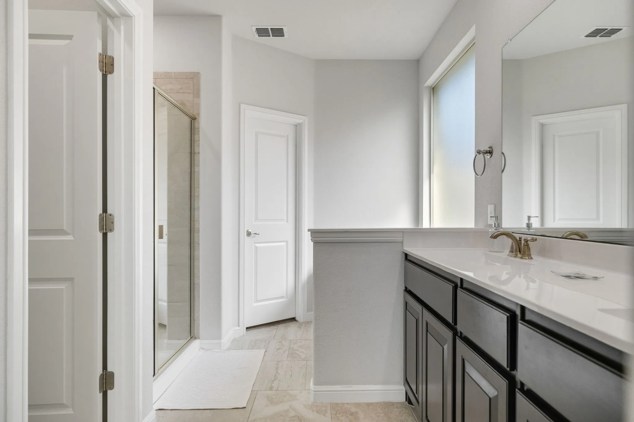 Single Family Residence For Sale in Tarrant County , 1108 Nelson Place, Fort Worth, Texas 76028, 4 Bedroom, 2 Bathroom, 2 Garage spaces, 1,995 Sqft, built in 2020, mls#21418938, Real Estate Agent in Fort Worth, Homes For Sale in Tarrant county, Homes For Sale in Fort Worth, Realtor in Fort Worth Texas, Real Estate Brokerage Independent Realty Texas, Luminita Cordes Realtor