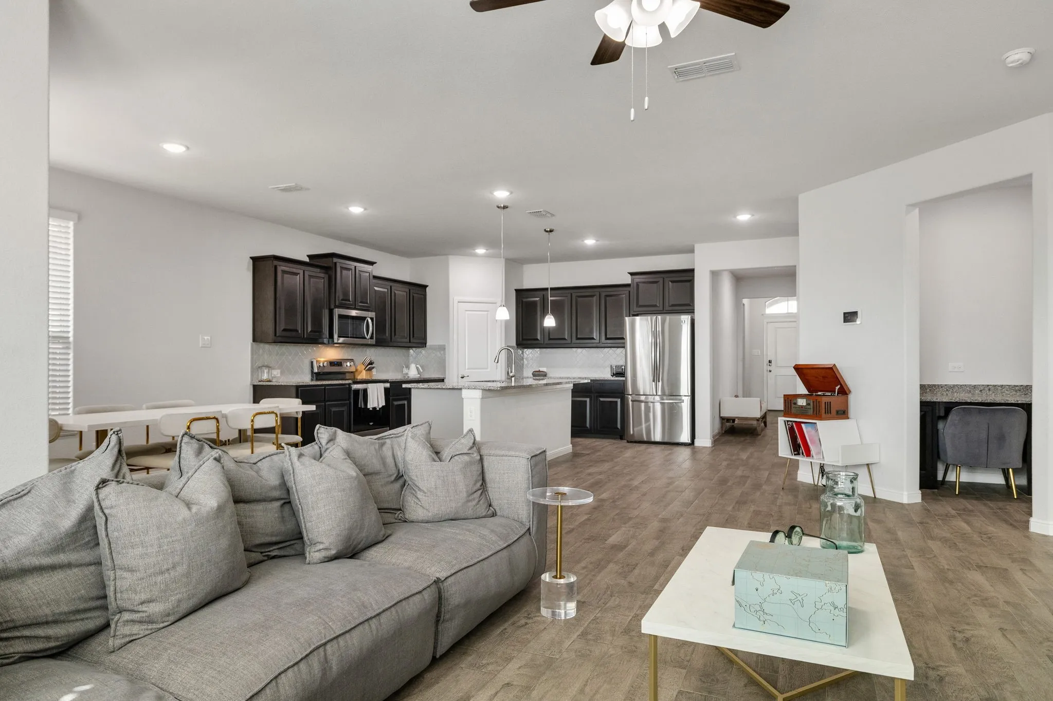 Single Family Residence For Sale in Tarrant County , 1108 Nelson Place, Fort Worth, Texas 76028, 4 Bedroom, 2 Bathroom, 2 Garage spaces, 1,995 Sqft, built in 2020, mls#21418938, Real Estate Agent in Fort Worth, Homes For Sale in Tarrant county, Homes For Sale in Fort Worth, Realtor in Fort Worth Texas, Real Estate Brokerage Independent Realty Texas, Luminita Cordes Realtor