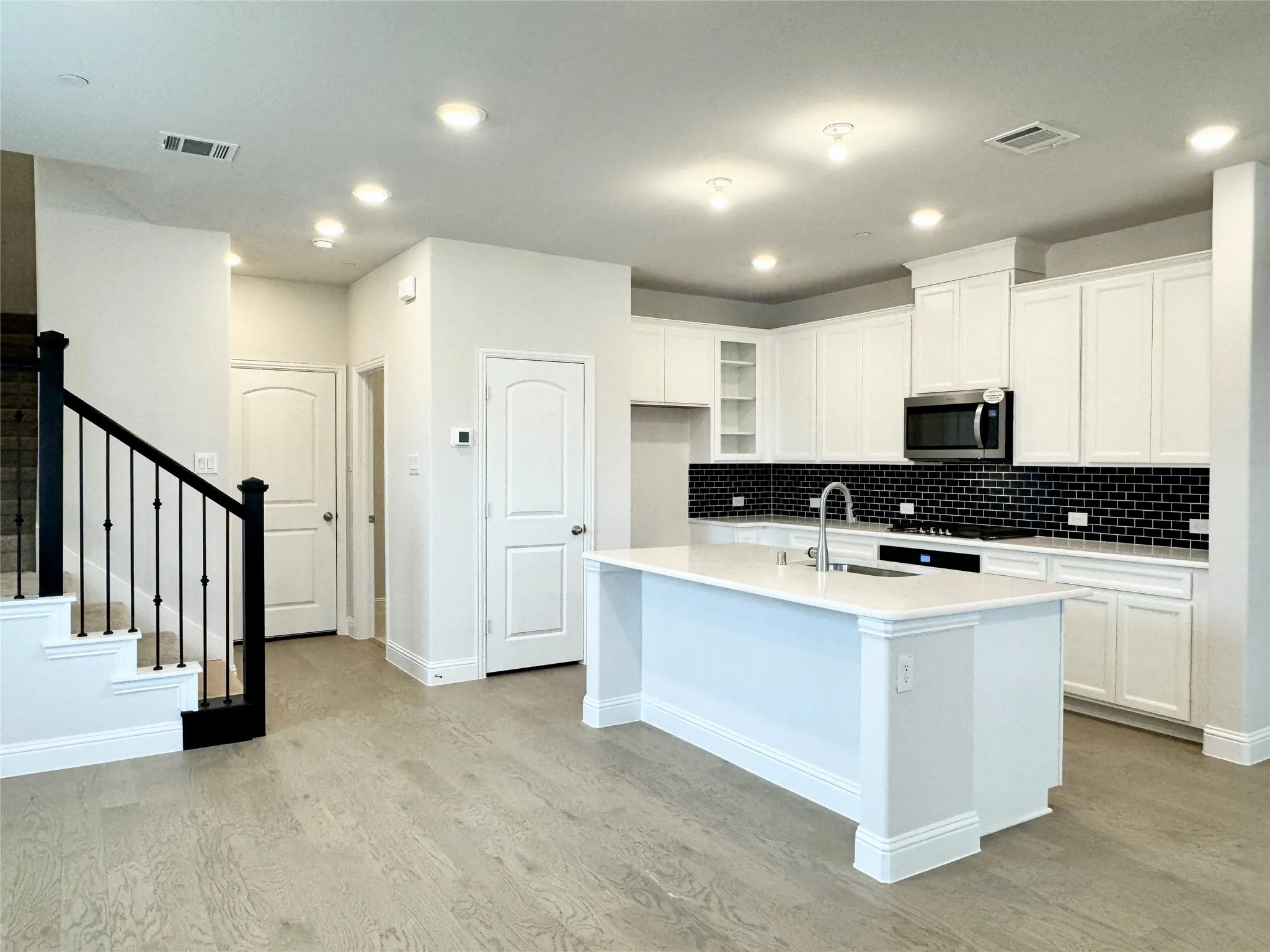 Townhouse For Rent in Dallas County , 7856 Manilla Drive, Rowlett, Texas 75088, 4 Bedroom, 4 Bathroom, 2 Garage spaces, 2,277 Sqft, built in 2023, mls#21419964, Real Estate Agent in Rowlett, Homes For Rent in Dallas county, Homes For Rent in Rowlett, Realtor in Rowlett Texas, Real Estate Brokerage Independent Realty Texas, Luminita Cordes Realtor