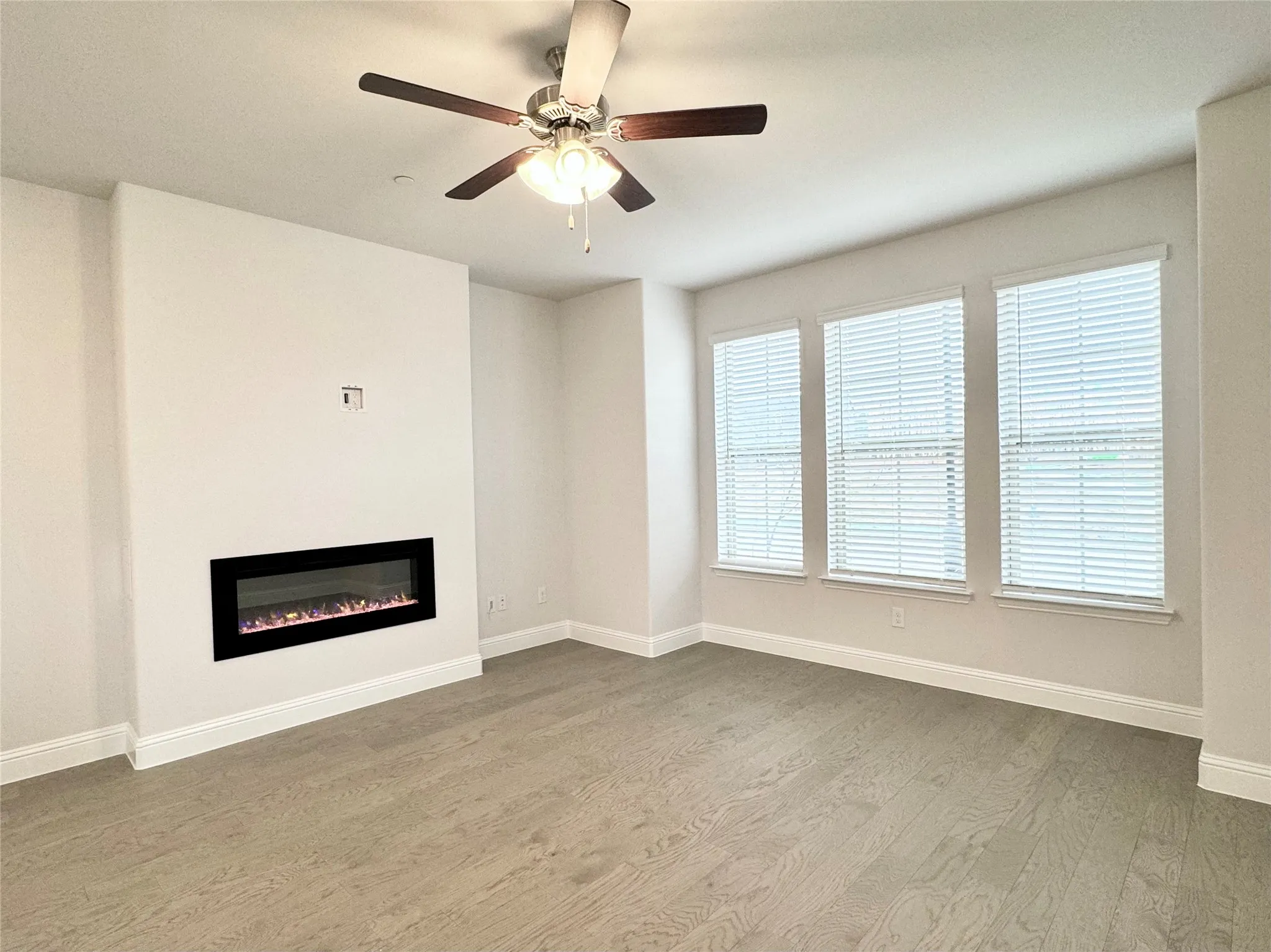 Townhouse For Rent in Dallas County , 7856 Manilla Drive, Rowlett, Texas 75088, 4 Bedroom, 4 Bathroom, 2 Garage spaces, 2,277 Sqft, built in 2023, mls#21419964, Real Estate Agent in Rowlett, Homes For Rent in Dallas county, Homes For Rent in Rowlett, Realtor in Rowlett Texas, Real Estate Brokerage Independent Realty Texas, Luminita Cordes Realtor