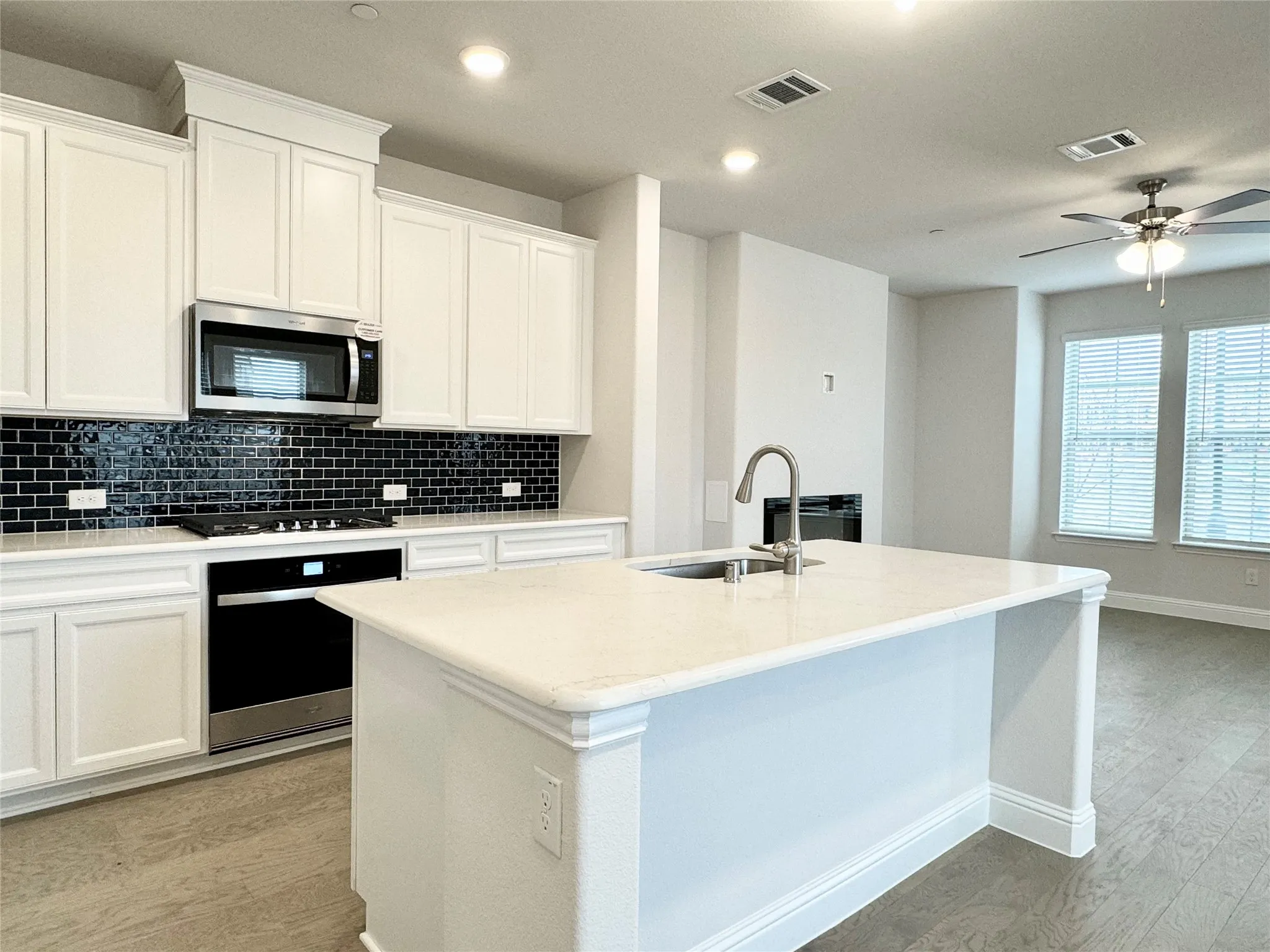 Townhouse For Rent in Dallas County , 7856 Manilla Drive, Rowlett, Texas 75088, 4 Bedroom, 4 Bathroom, 2 Garage spaces, 2,277 Sqft, built in 2023, mls#21419964, Real Estate Agent in Rowlett, Homes For Rent in Dallas county, Homes For Rent in Rowlett, Realtor in Rowlett Texas, Real Estate Brokerage Independent Realty Texas, Luminita Cordes Realtor