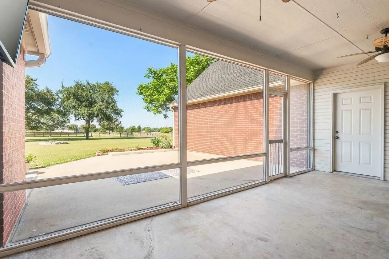 Single Family Residence For Sale in Collin County , 15 Brookhollow Circle, Melissa, Texas 75454, 5 Bedroom, 4 Bathroom, 2 Garage spaces, 3,439 Sqft, built in 1996, mls#21419932, Real Estate Agent in Melissa, Homes For Sale in Collin county, Homes For Sale in Melissa, Realtor in Melissa Texas, Real Estate Brokerage Independent Realty Texas, Luminita Cordes Realtor