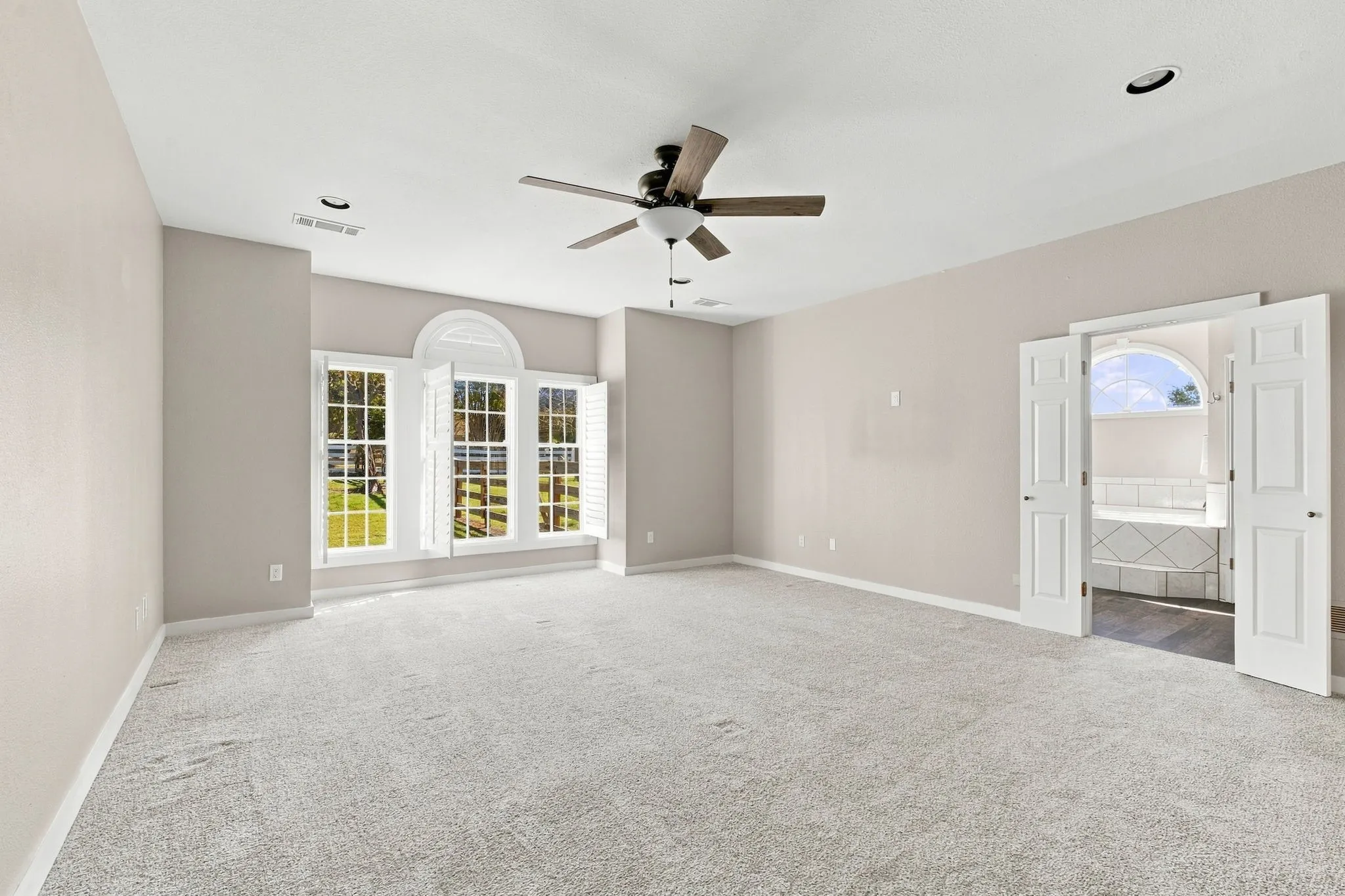 Single Family Residence For Sale in Collin County , 15 Brookhollow Circle, Melissa, Texas 75454, 5 Bedroom, 4 Bathroom, 2 Garage spaces, 3,439 Sqft, built in 1996, mls#21419932, Real Estate Agent in Melissa, Homes For Sale in Collin county, Homes For Sale in Melissa, Realtor in Melissa Texas, Real Estate Brokerage Independent Realty Texas, Luminita Cordes Realtor