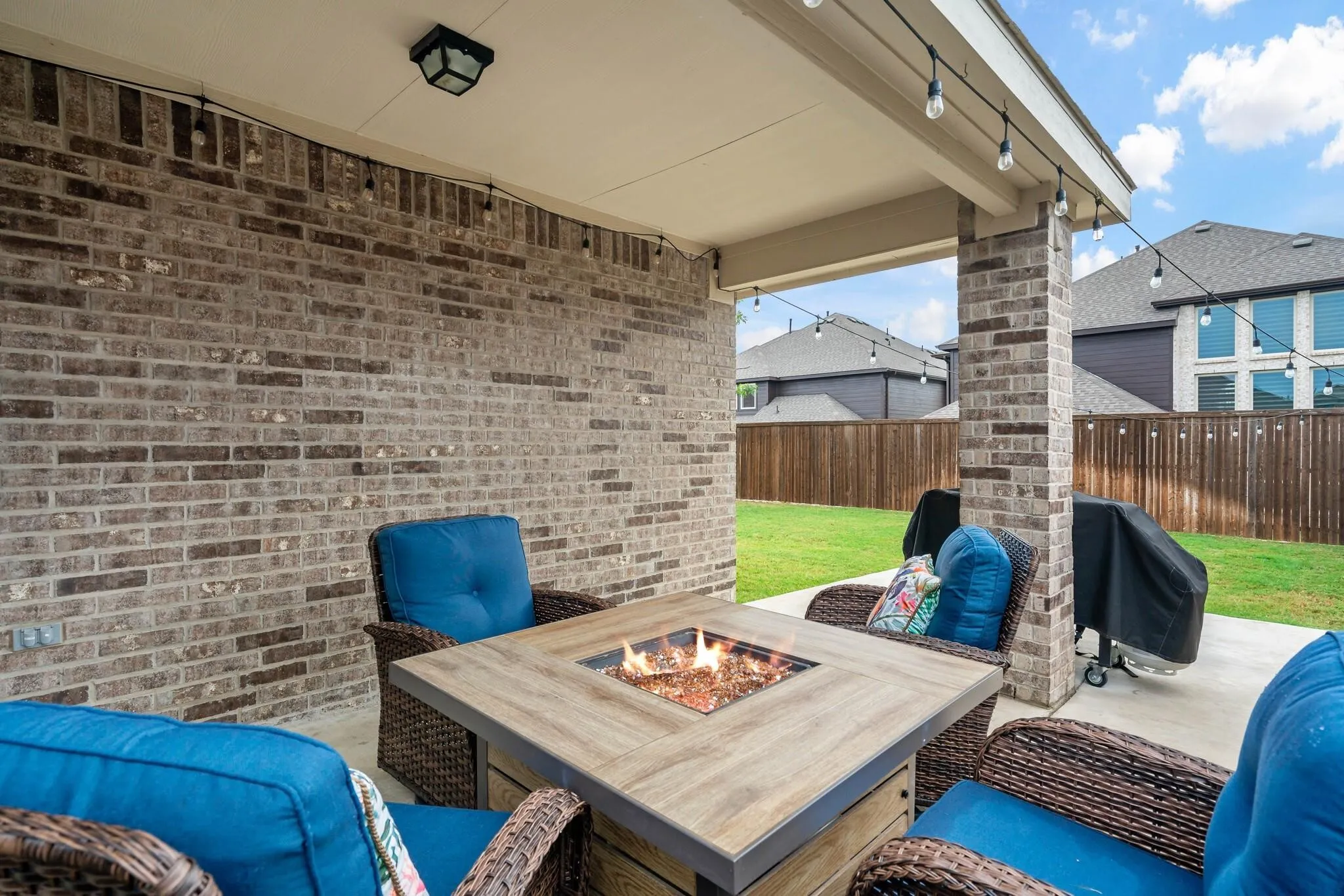 Single Family Residence For Rent in Denton County , 4533 Conrad Avenue, Celina, Texas 76227, 4 Bedroom, 2 Bathroom, 2 Garage spaces, 2,018 Sqft, built in 2019, mls#21418818, Real Estate Agent in Celina, Homes For Rent in Denton county, Homes For Rent in Celina, Realtor in Celina Texas, Real Estate Brokerage Independent Realty Texas, Luminita Cordes Realtor