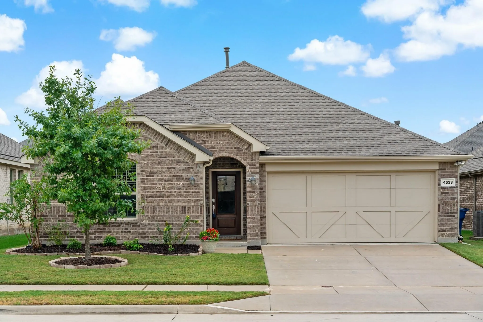 Single Family Residence For Rent