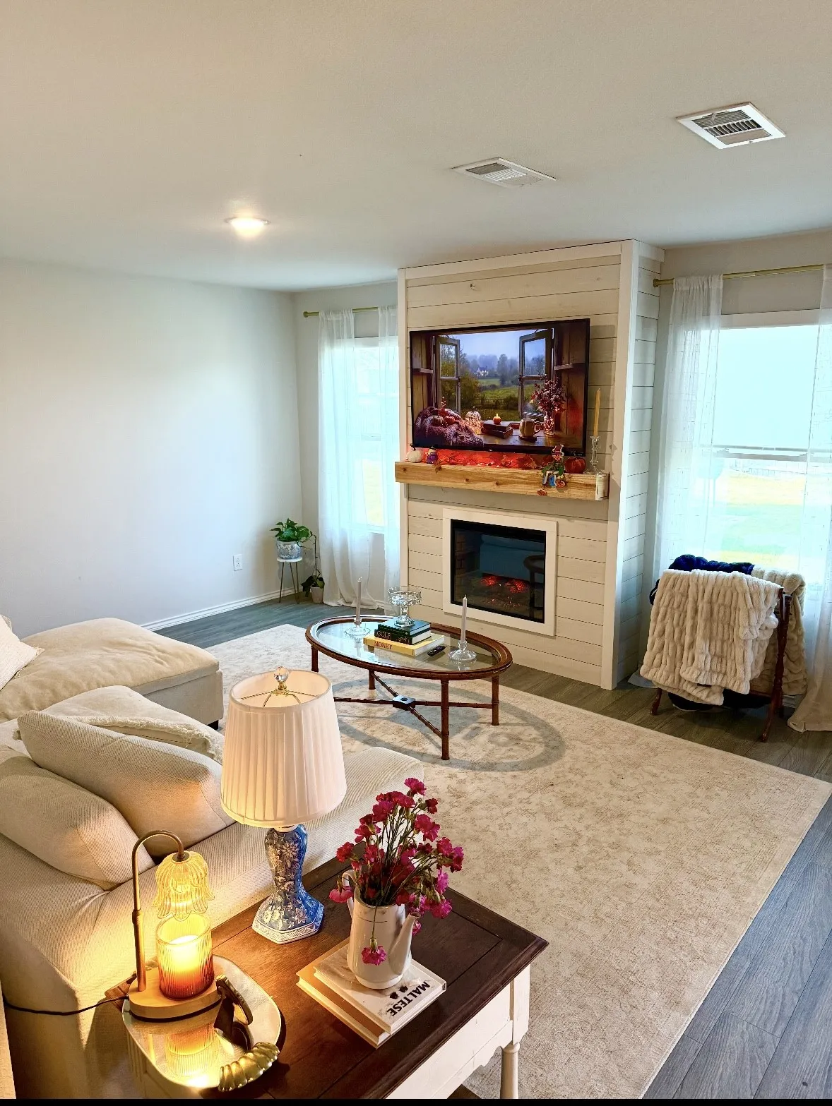 CUSTOM UPGRADE FIREPLACE WITH MANTEL